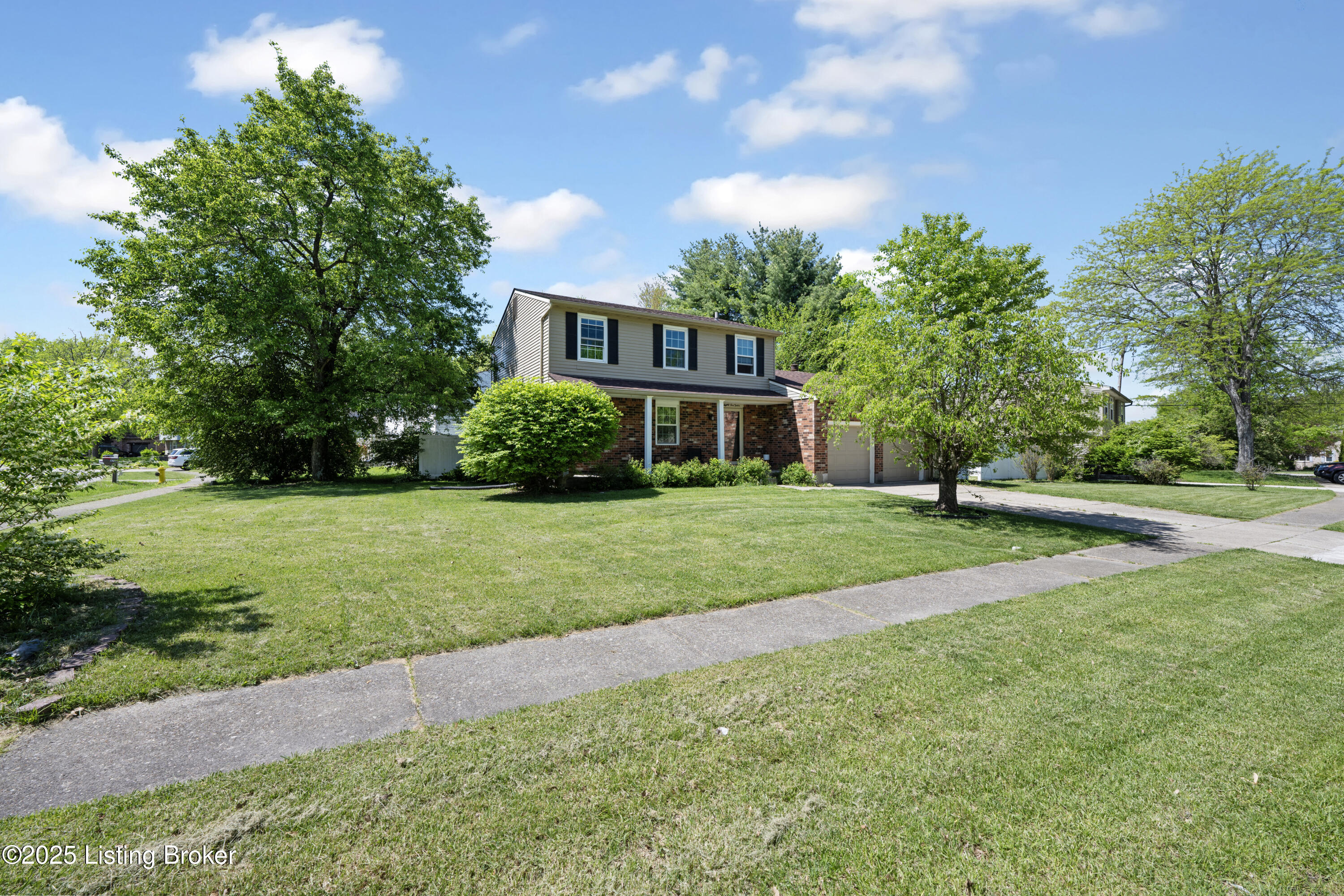 8512 Silver Fox Rd