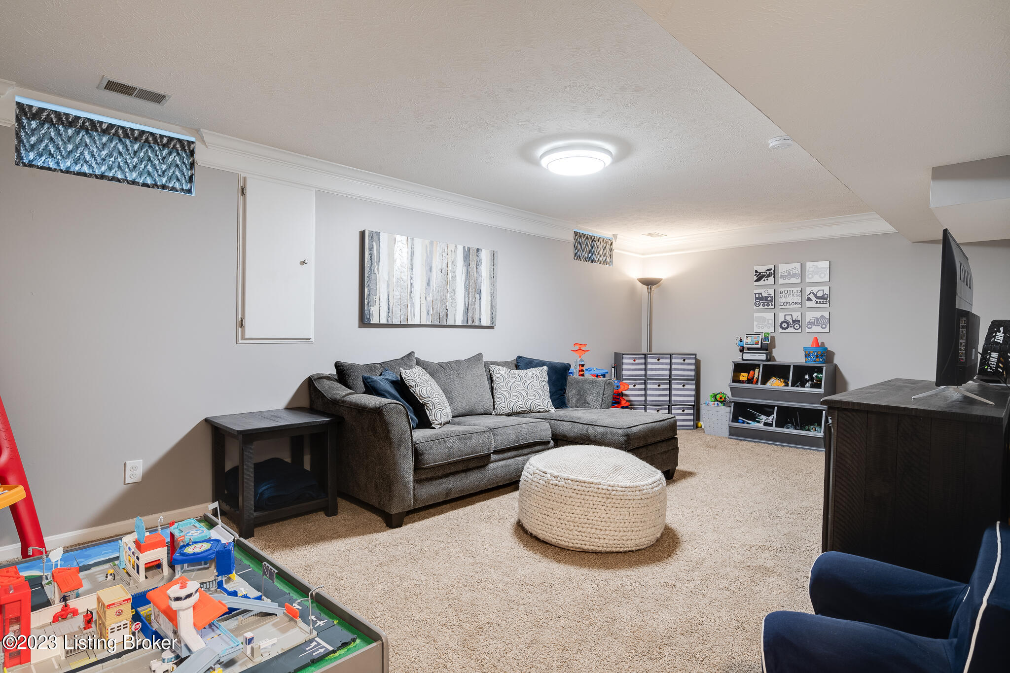 13706 Forest Bend Cir