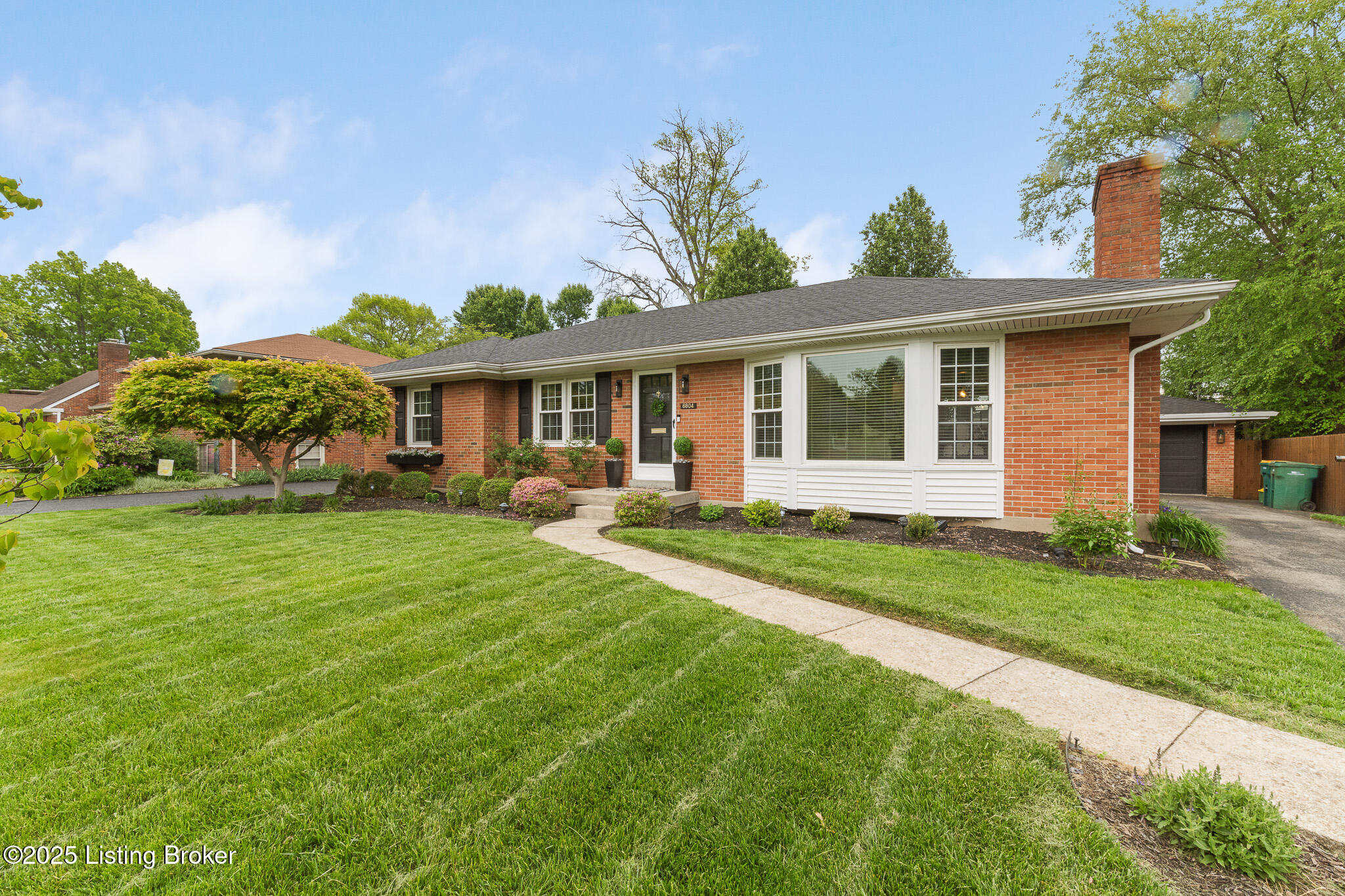 6804 Dartmoor Dr