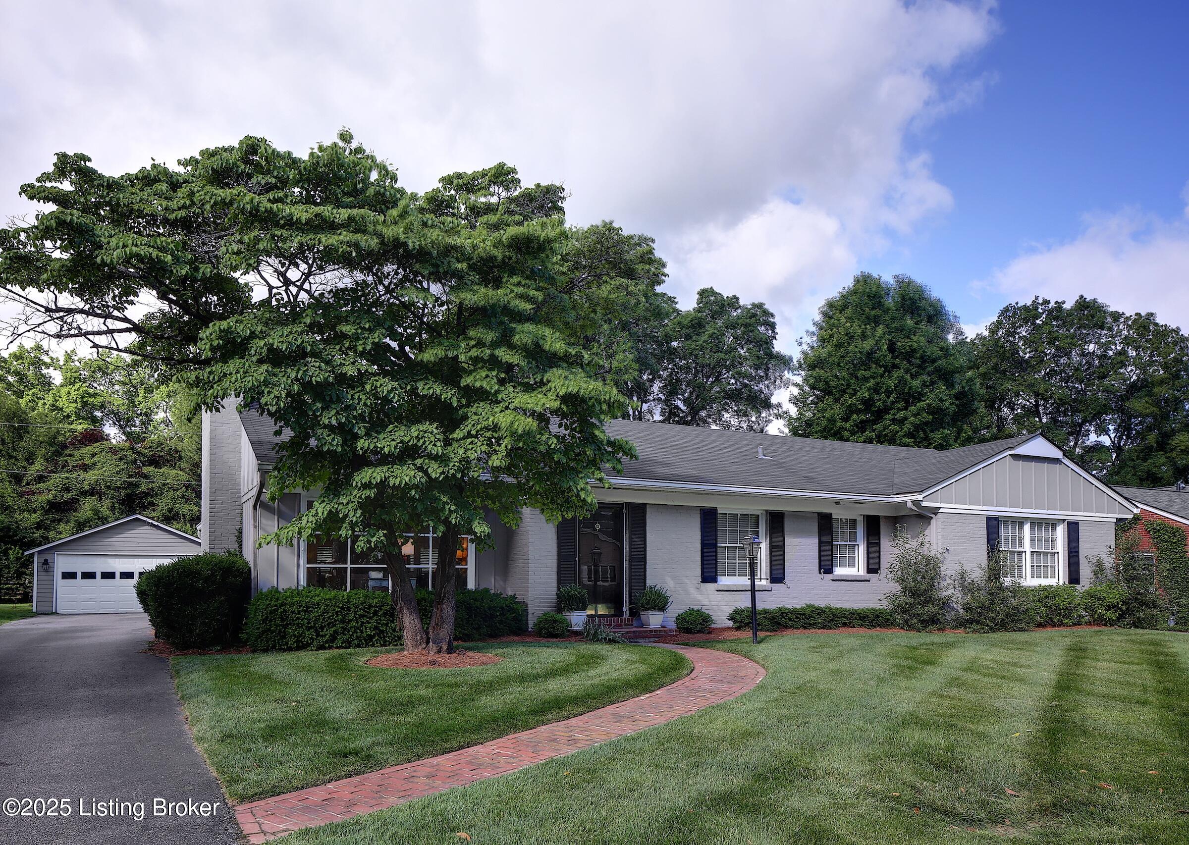104 Spruce Ln