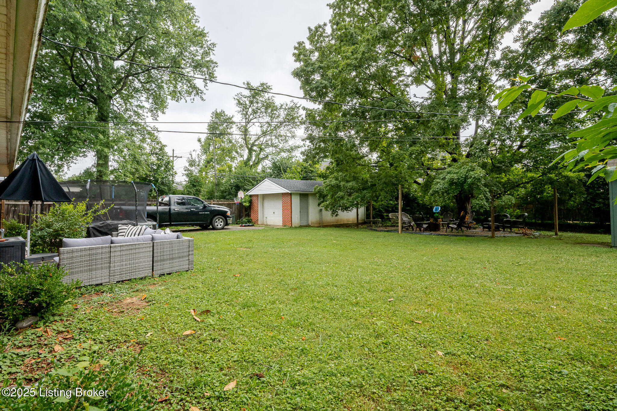 2109 Redleaf Dr