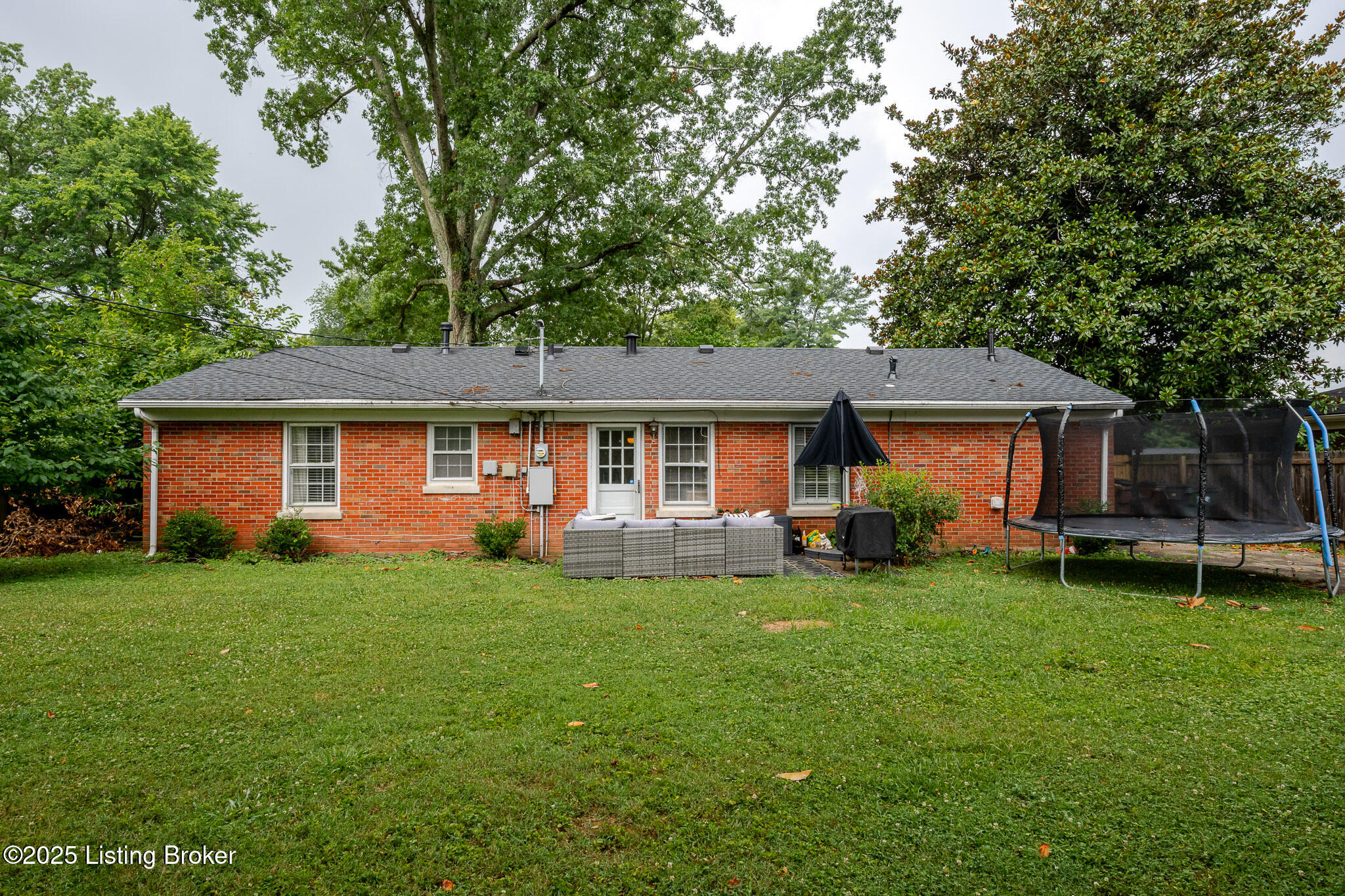 2109 Redleaf Dr