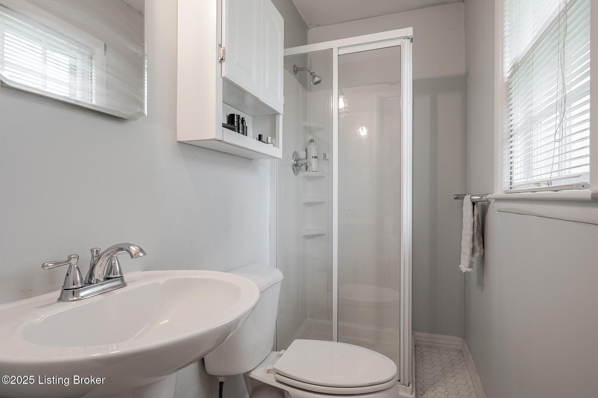 2109 Redleaf Dr