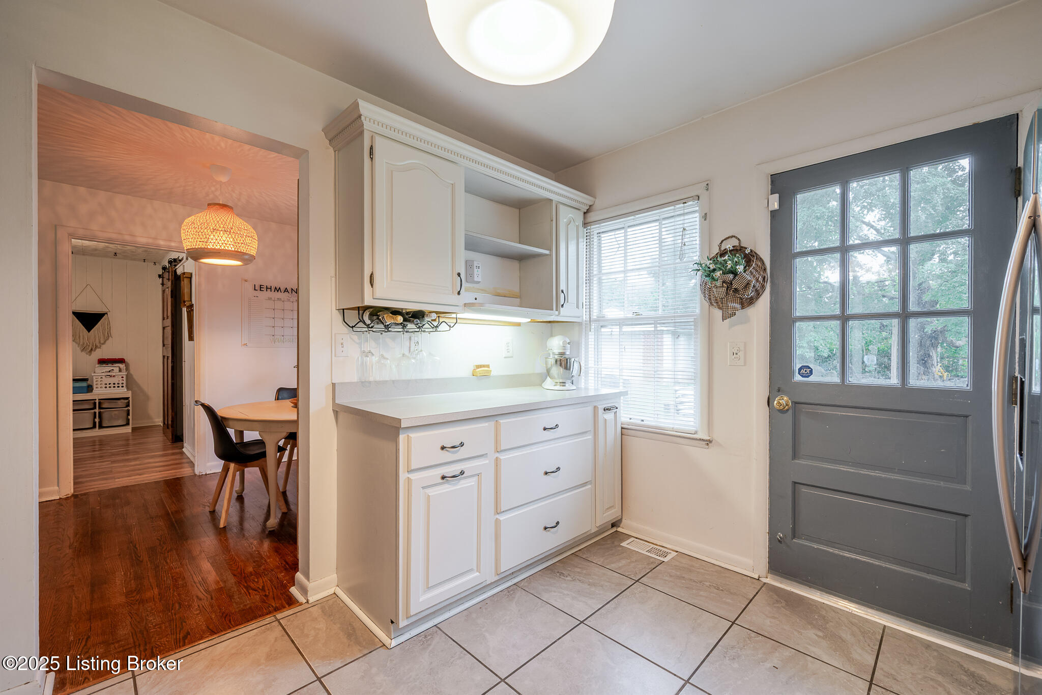 2109 Redleaf Dr
