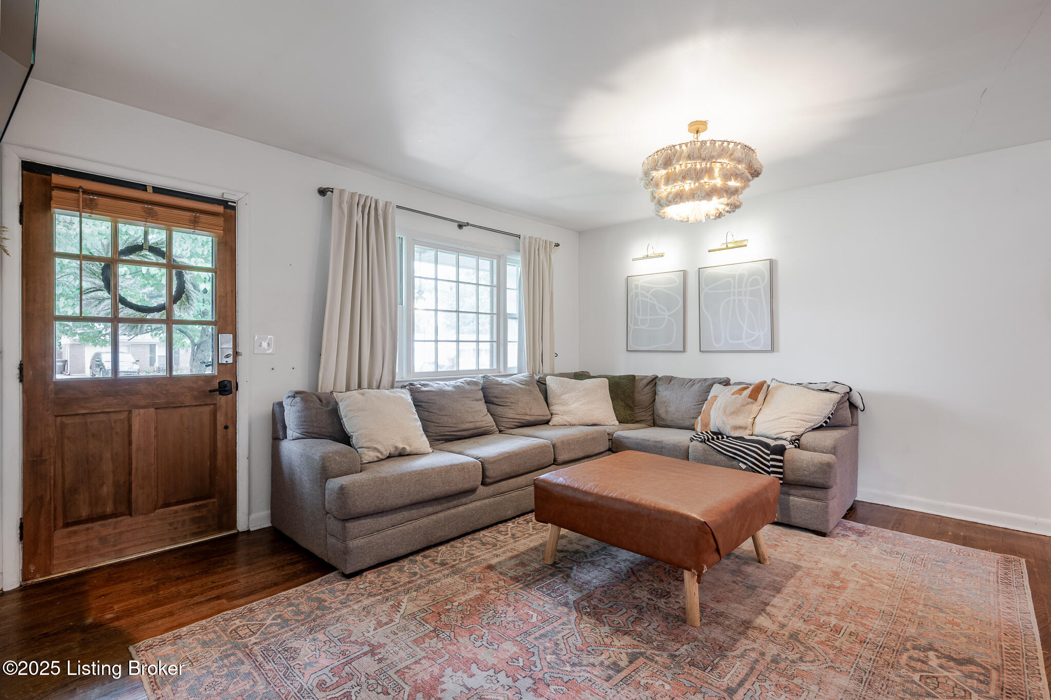 2109 Redleaf Dr