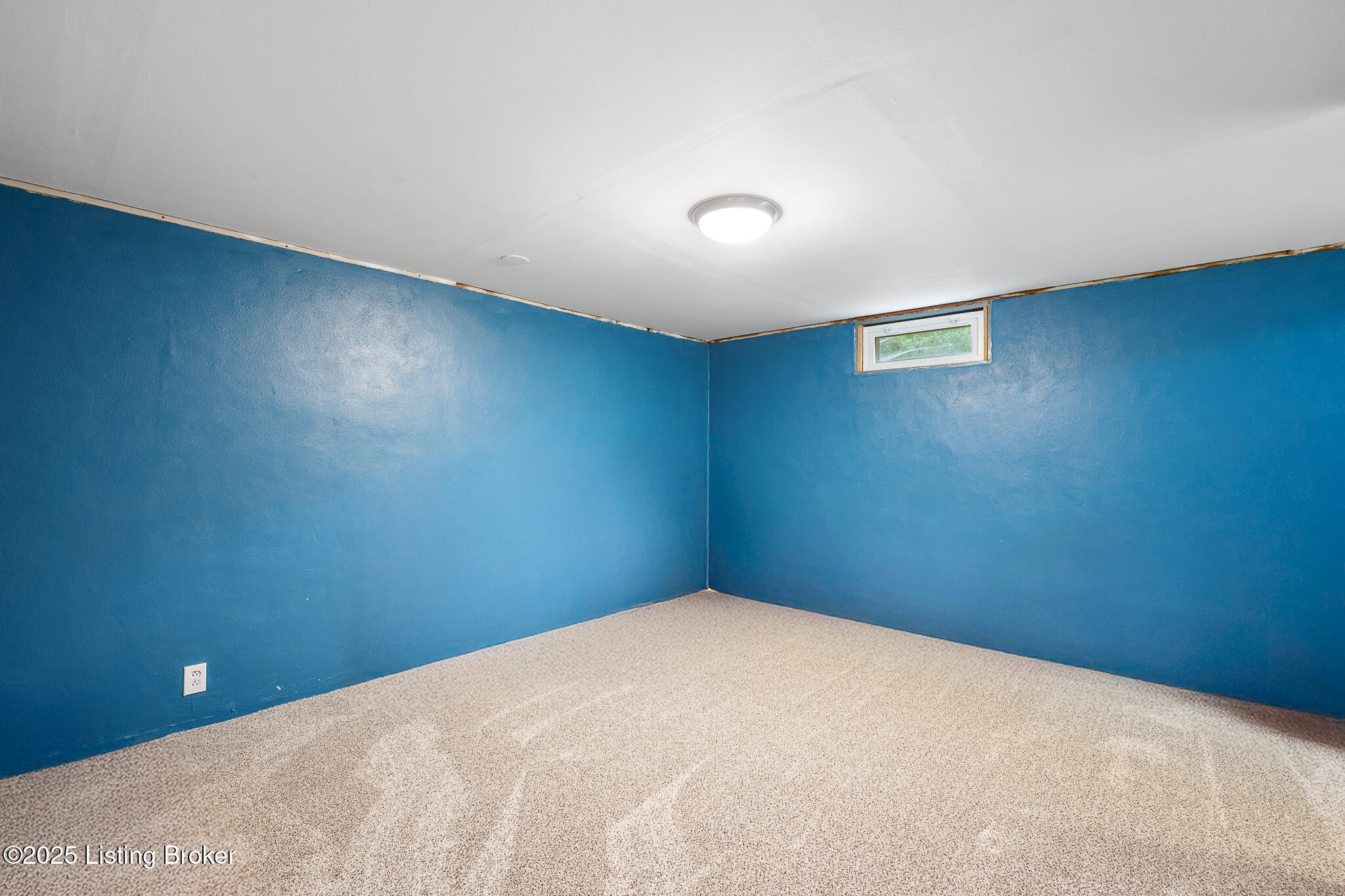 8215 Siesta Way