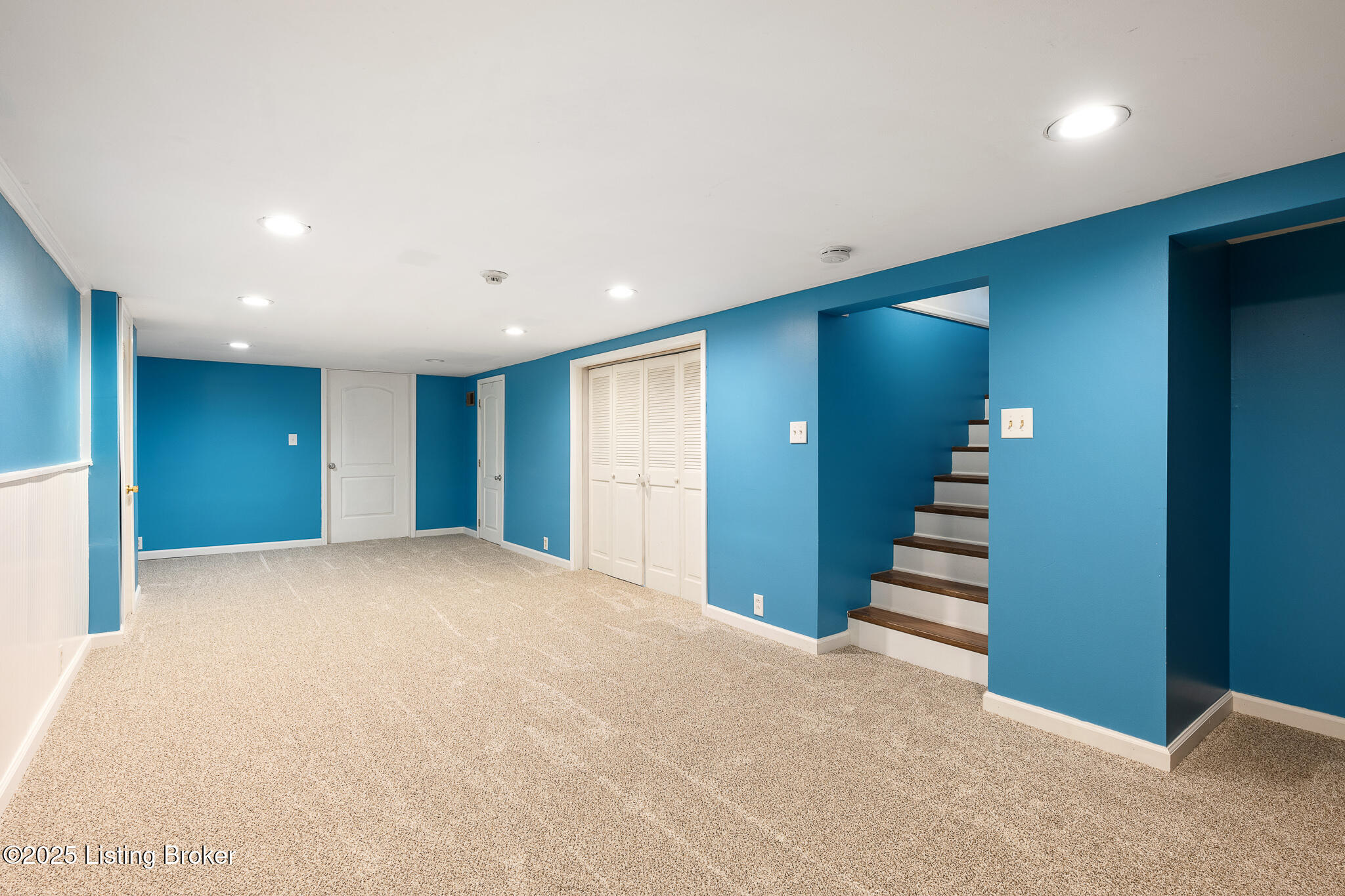 8215 Siesta Way