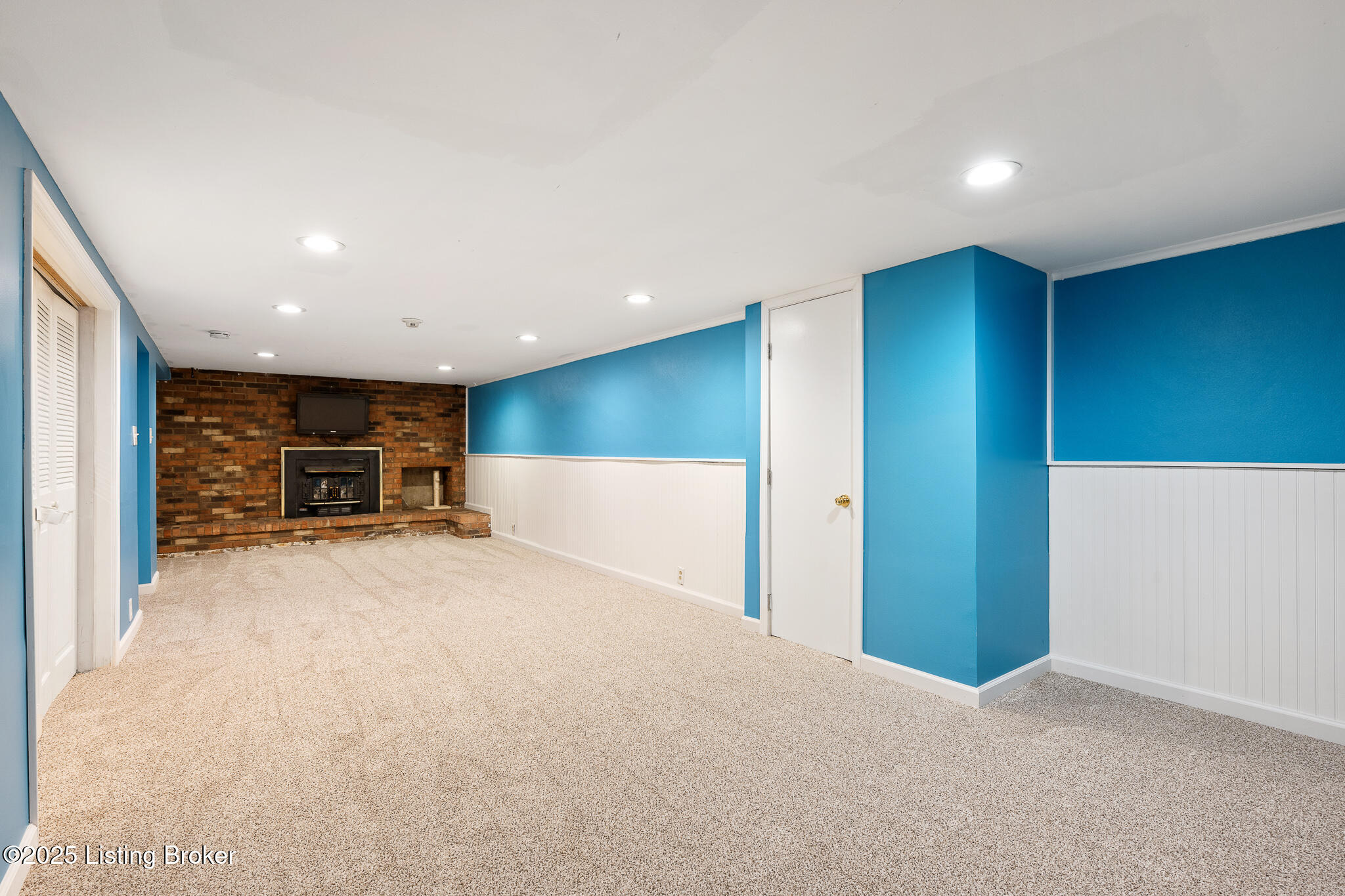 8215 Siesta Way