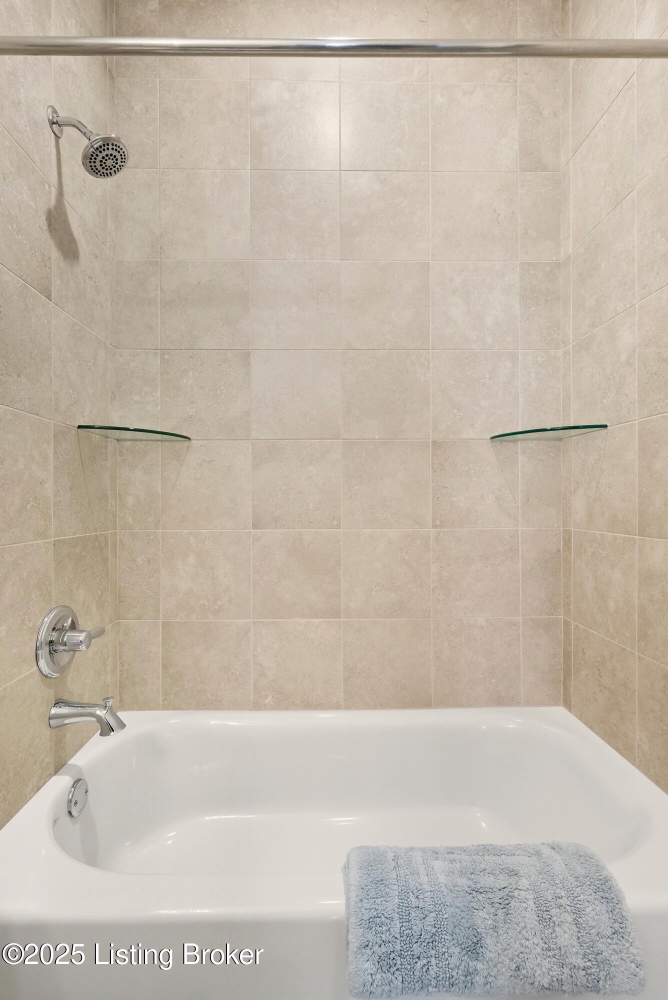 4224 Kenlie Wynde Way, Louisville