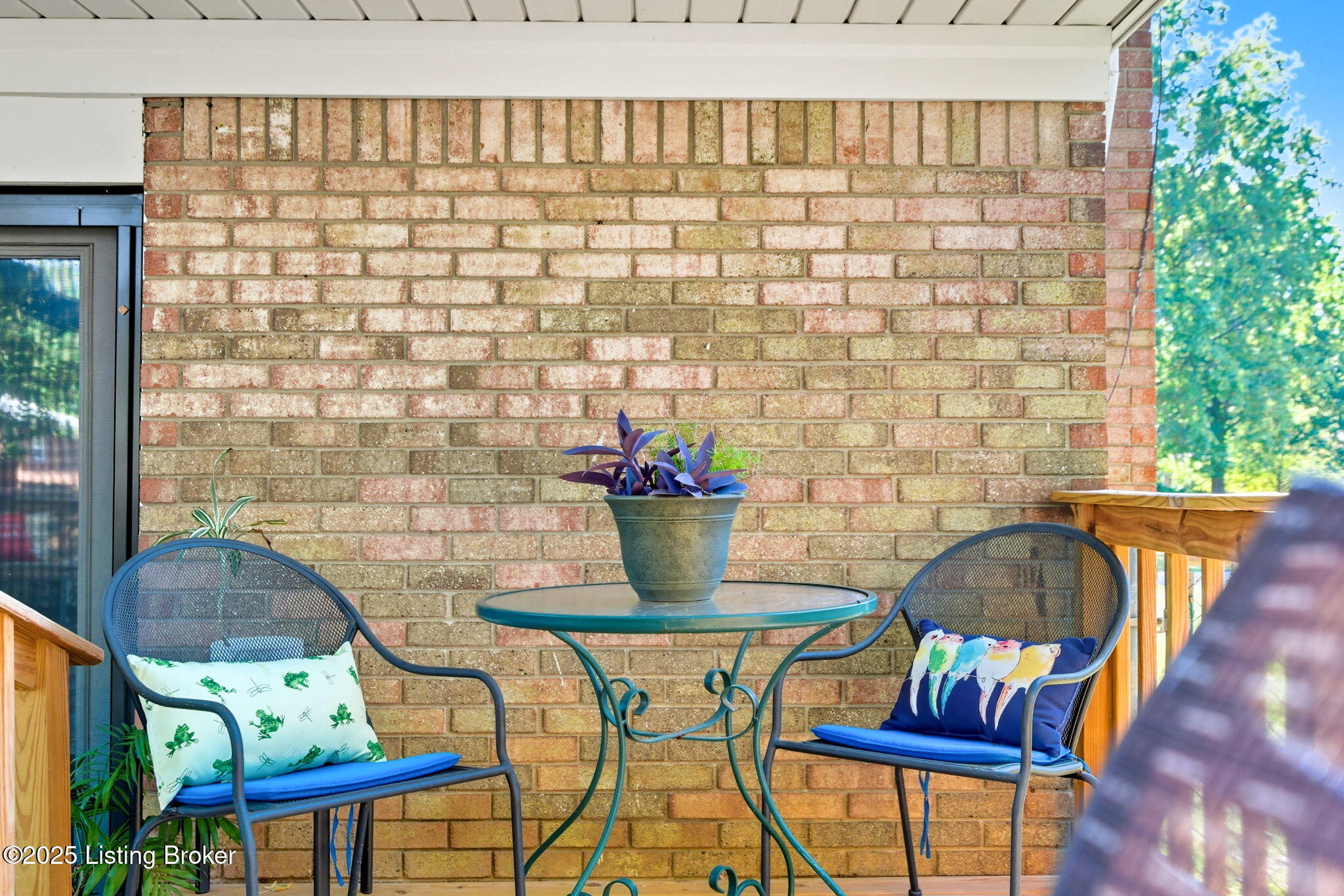 1018 Sir Lancelot Ln