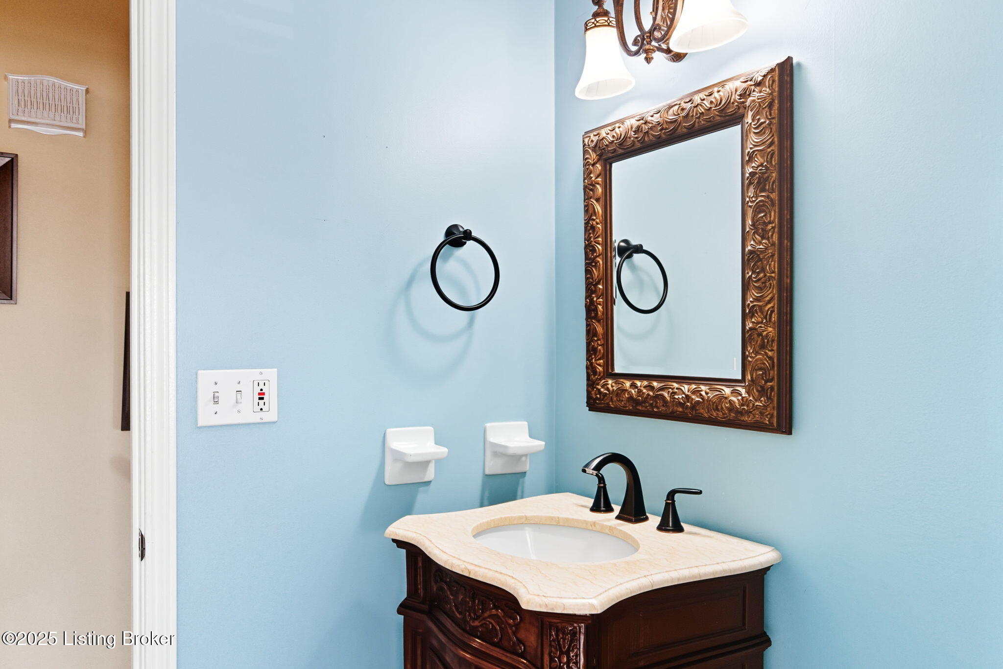 1018 Sir Lancelot Ln