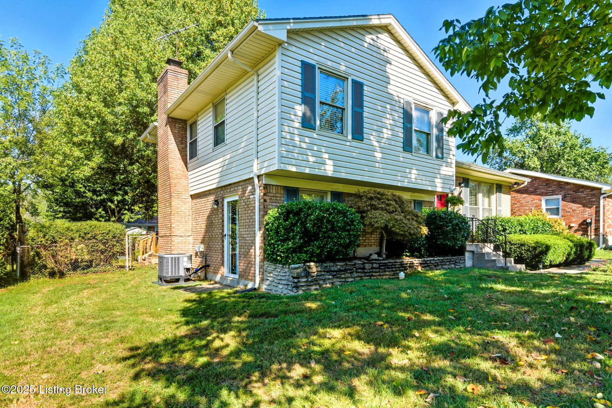 1018 Sir Lancelot Ln