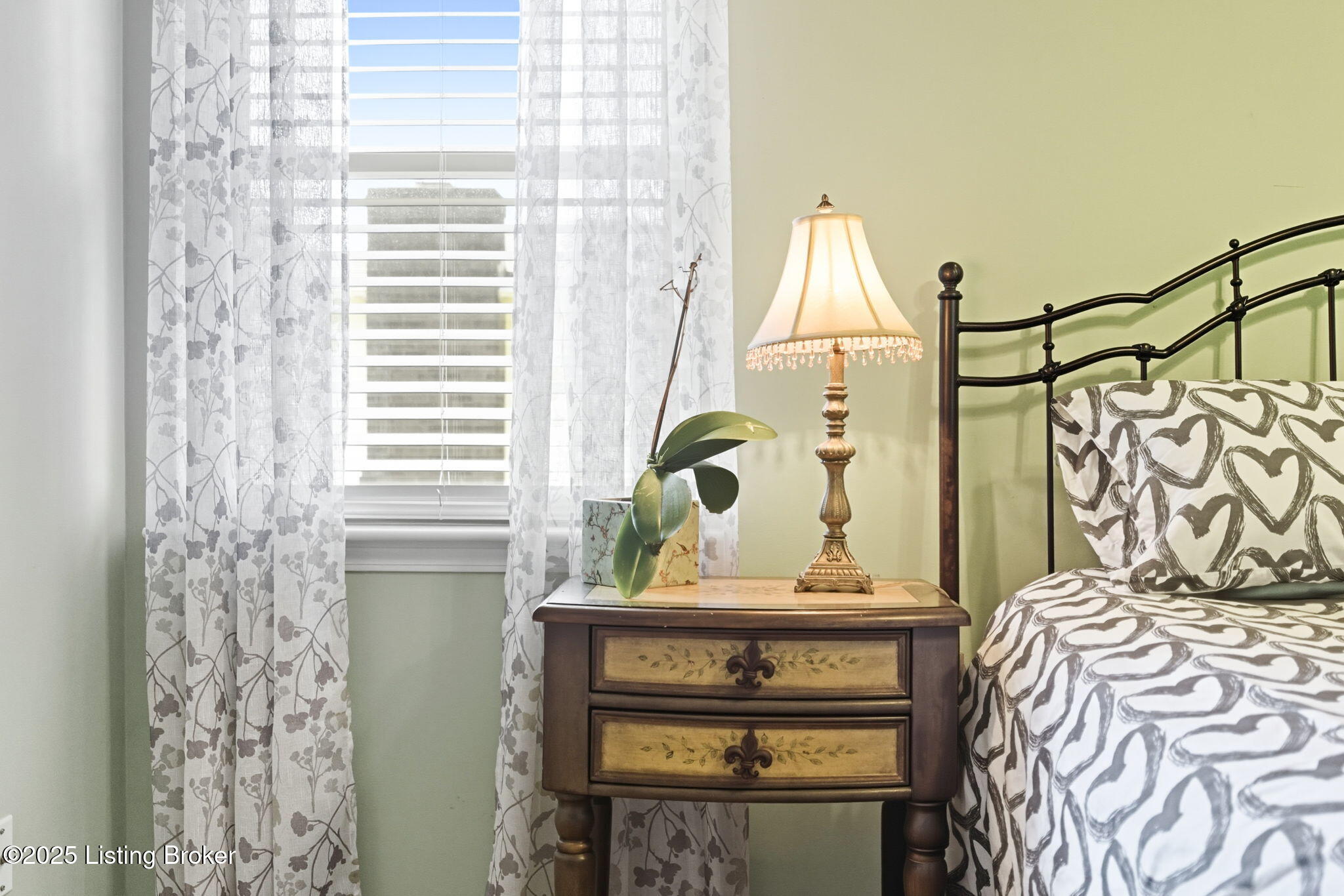 1018 Sir Lancelot Ln