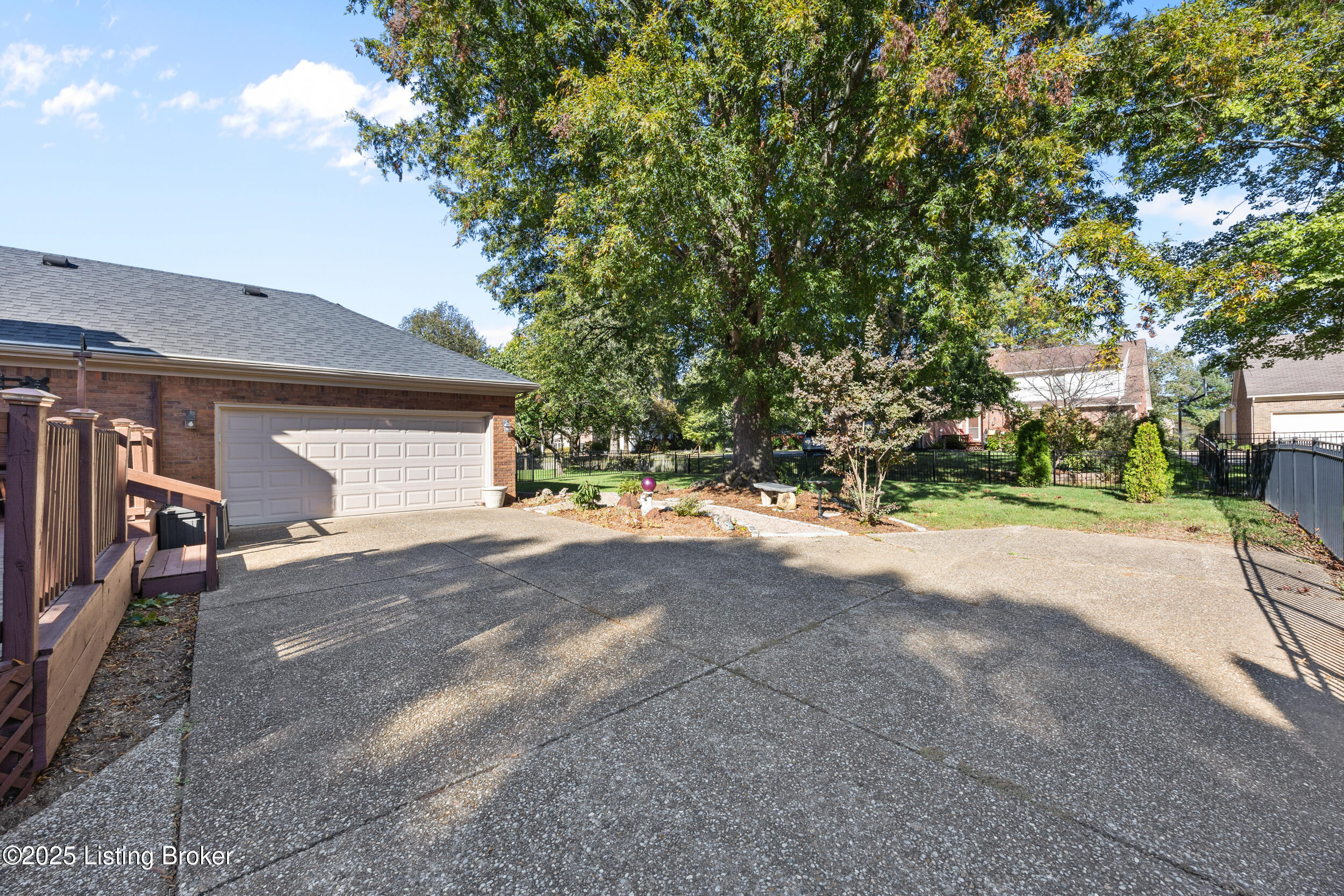 1027 Garden Creek Cir