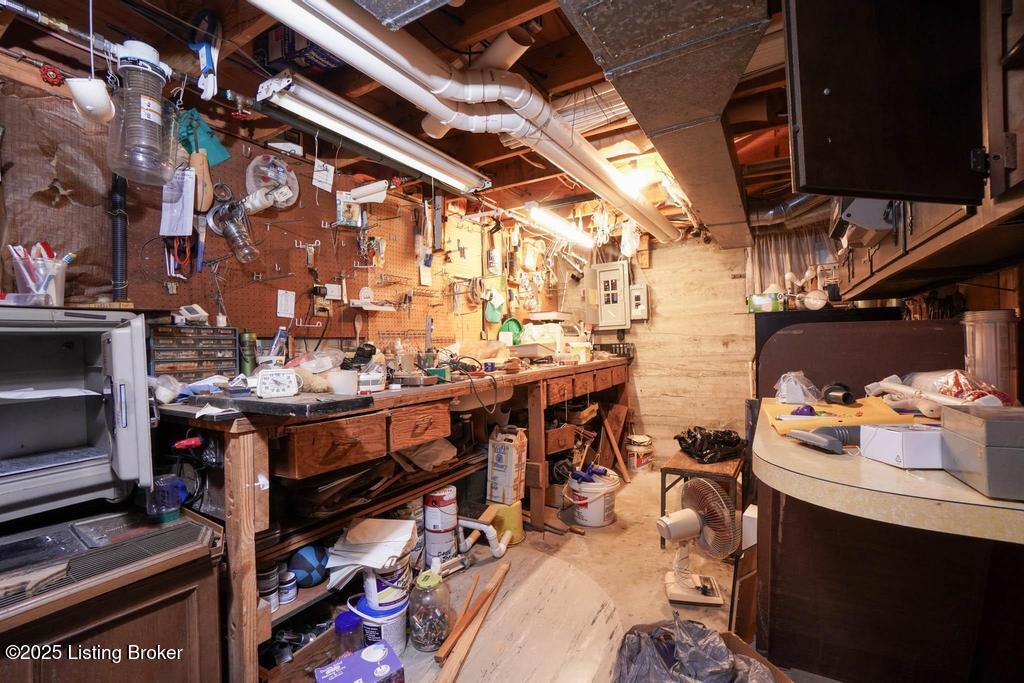 2302 Forrest Park Dr