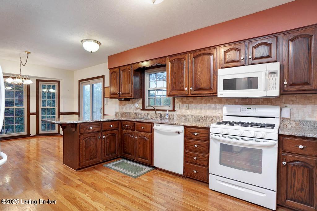 2302 Forrest Park Dr