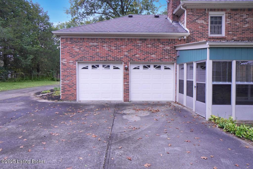 2302 Forrest Park Dr