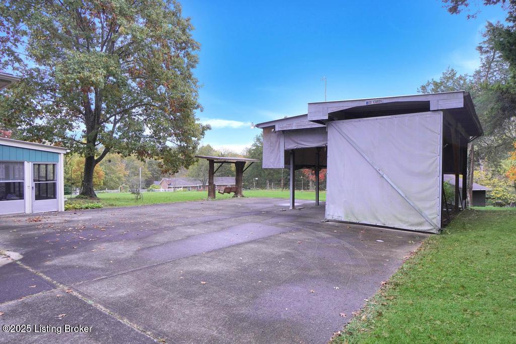 2302 Forrest Park Dr