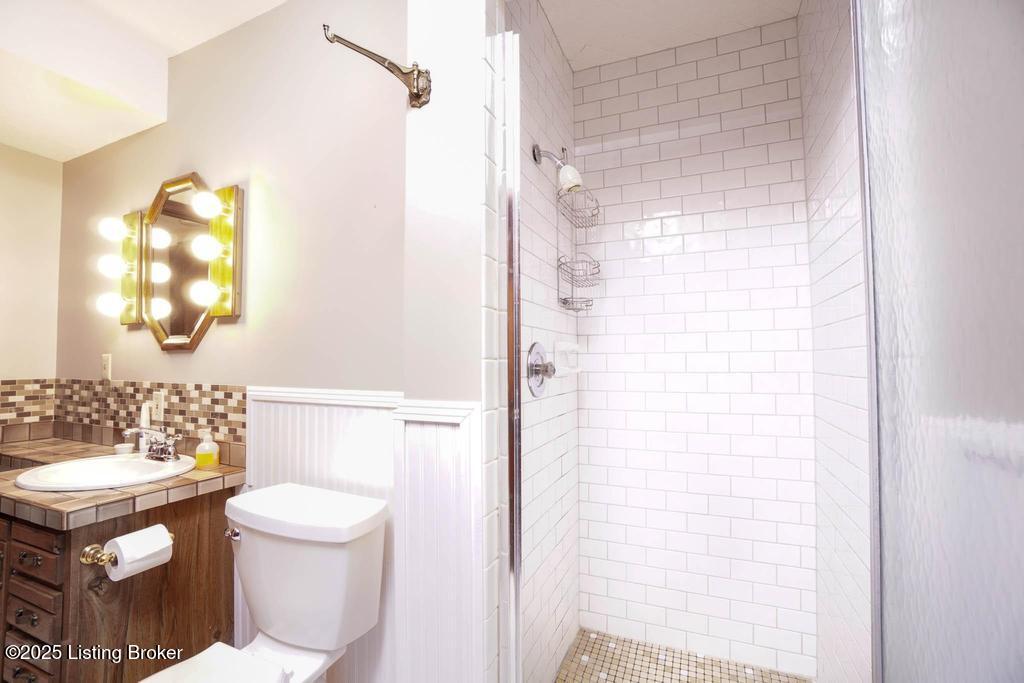 2302 Forrest Park Dr