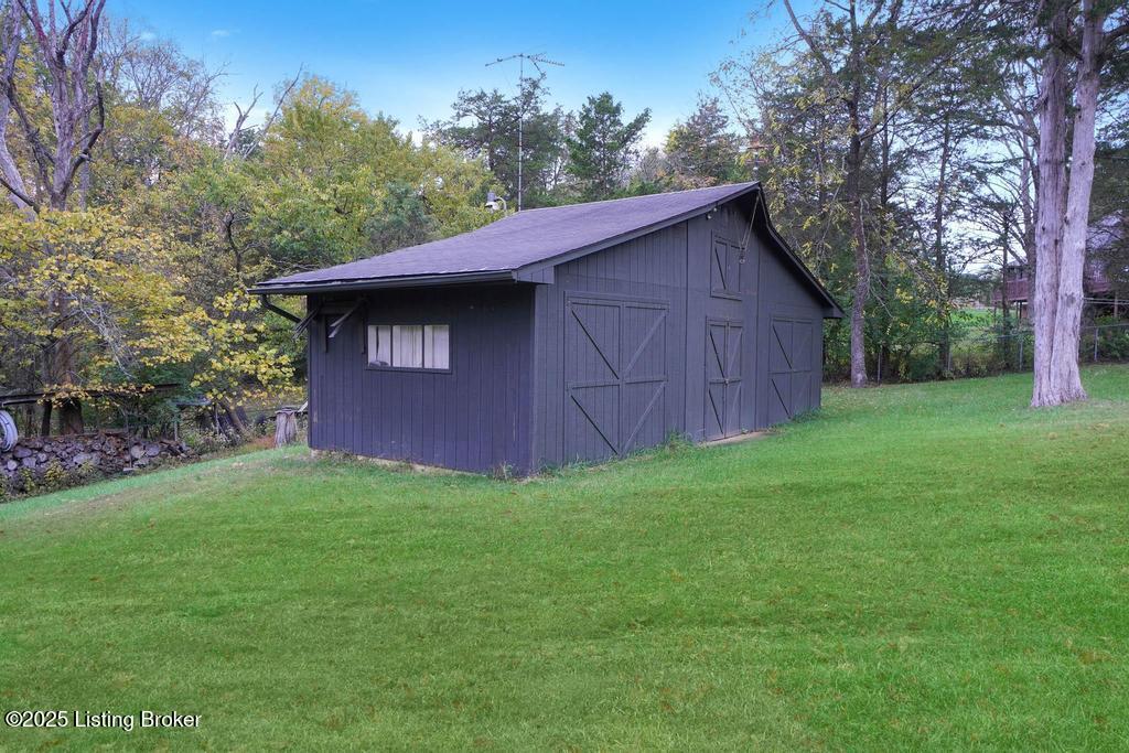 2302 Forrest Park Dr