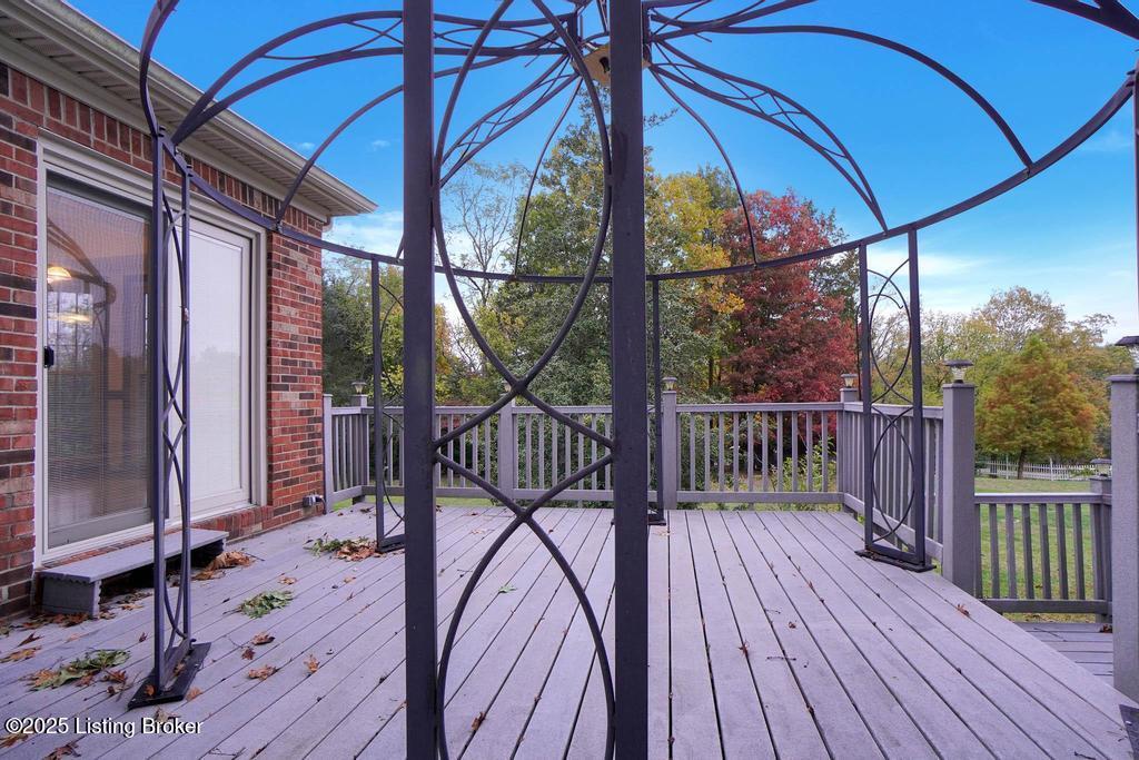 2302 Forrest Park Dr