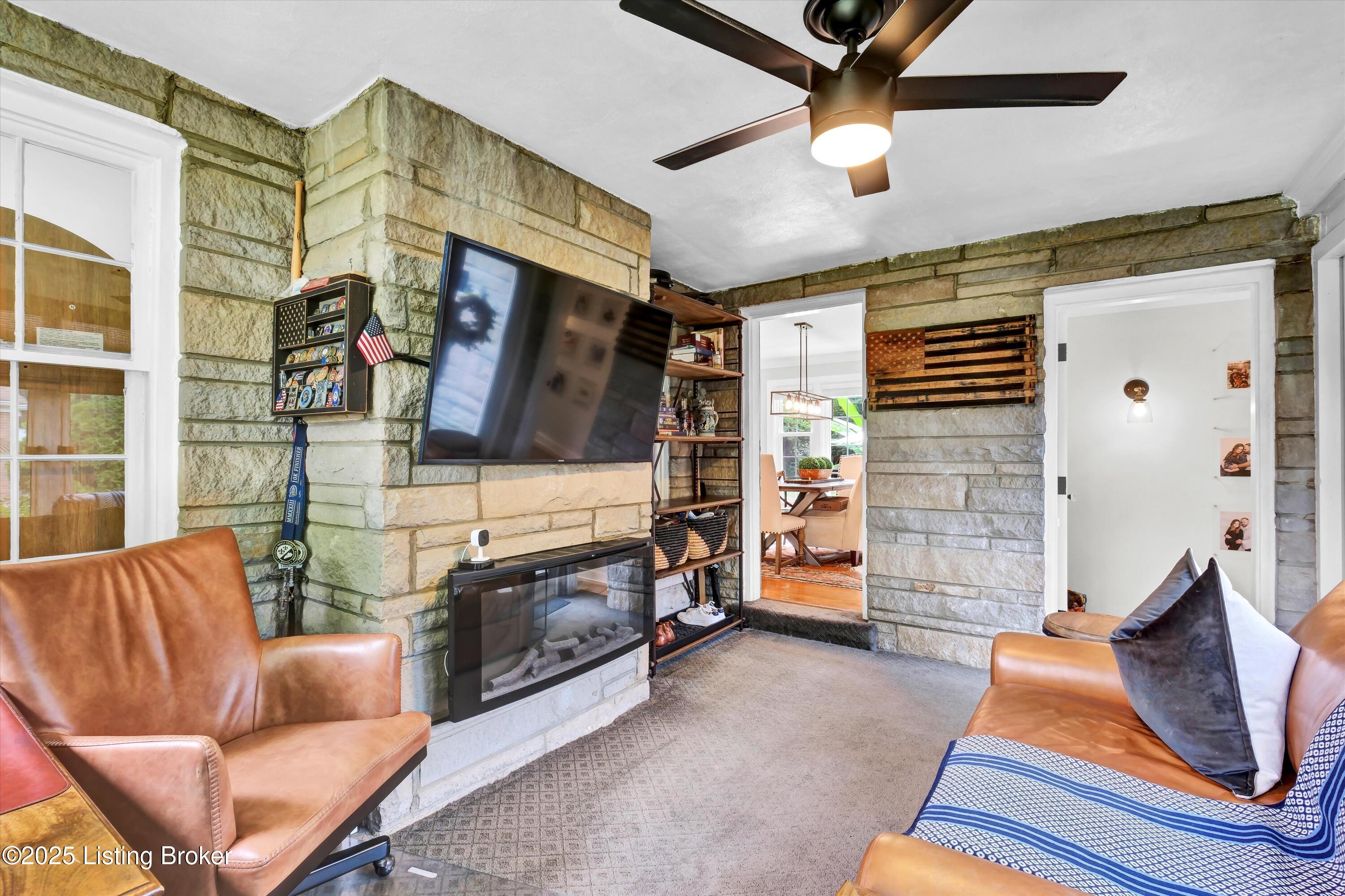 104 South Hampton Rd