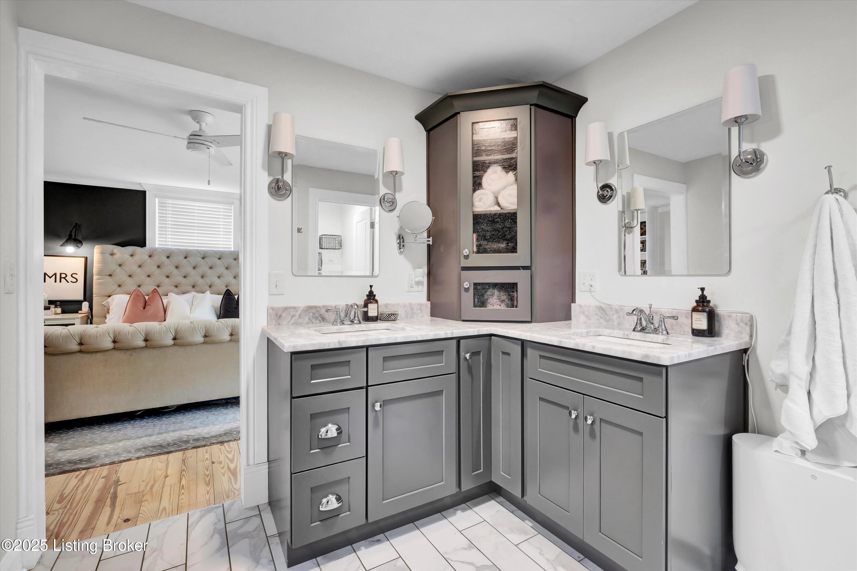 104 South Hampton Rd