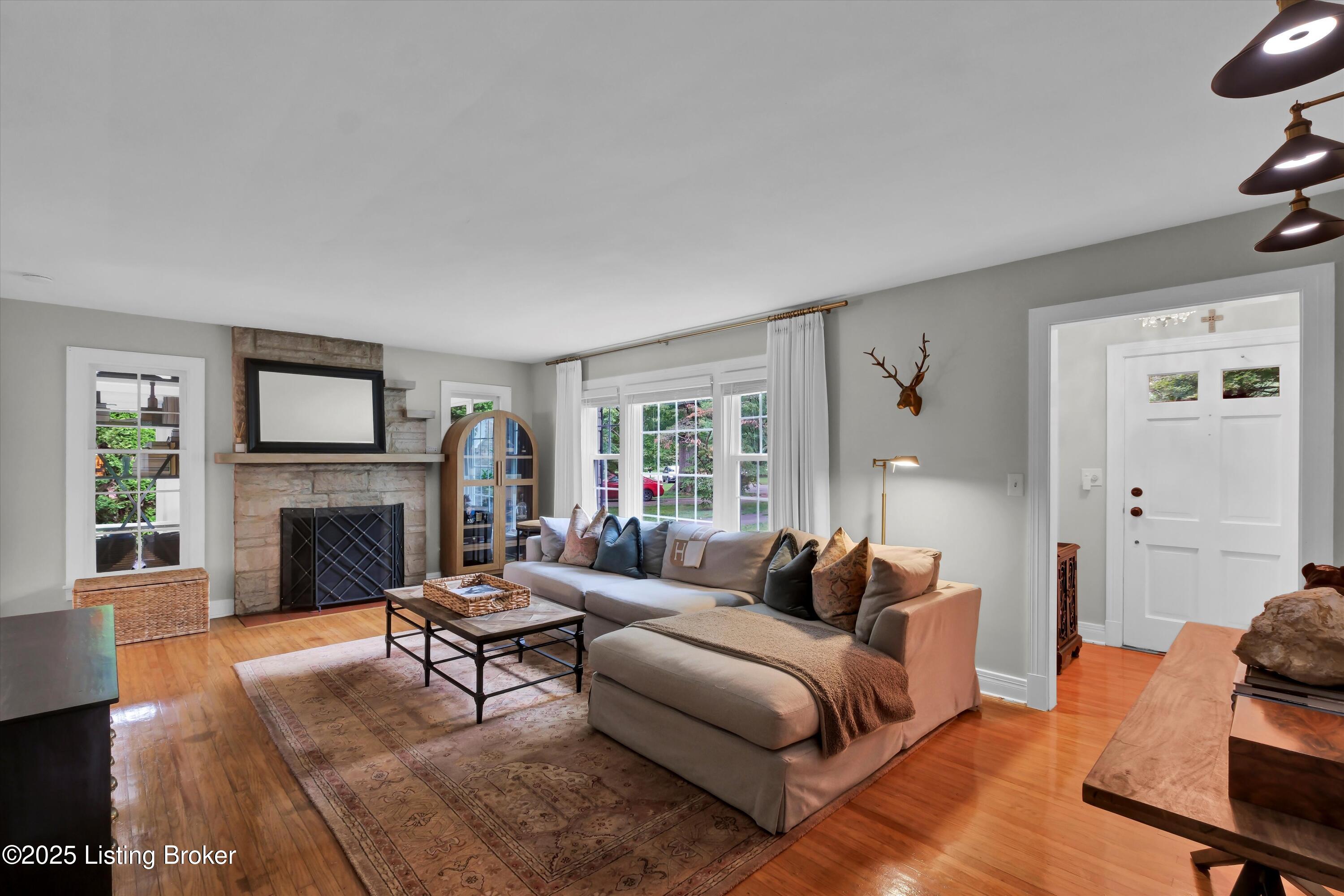 104 South Hampton Rd