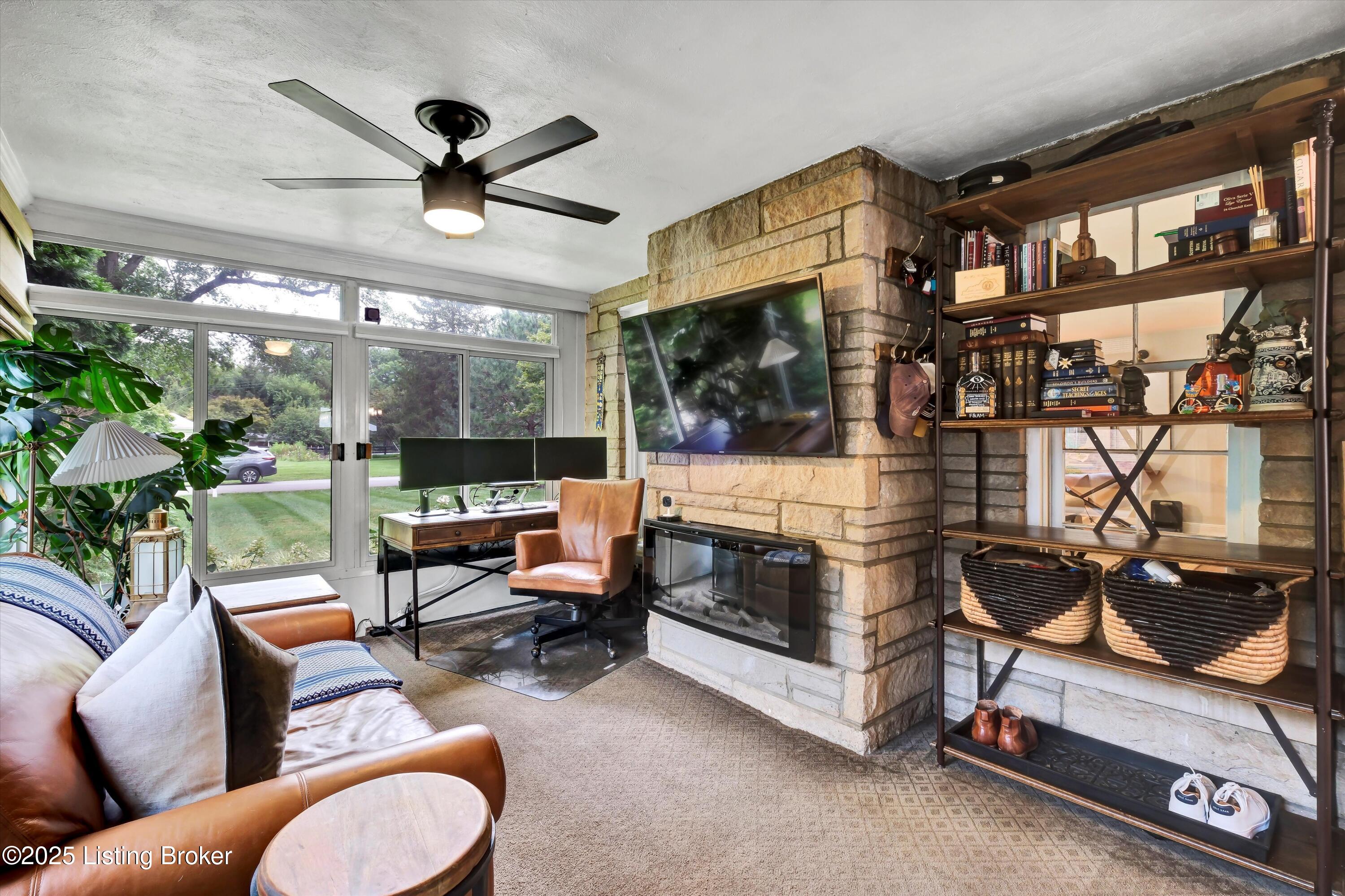 104 South Hampton Rd