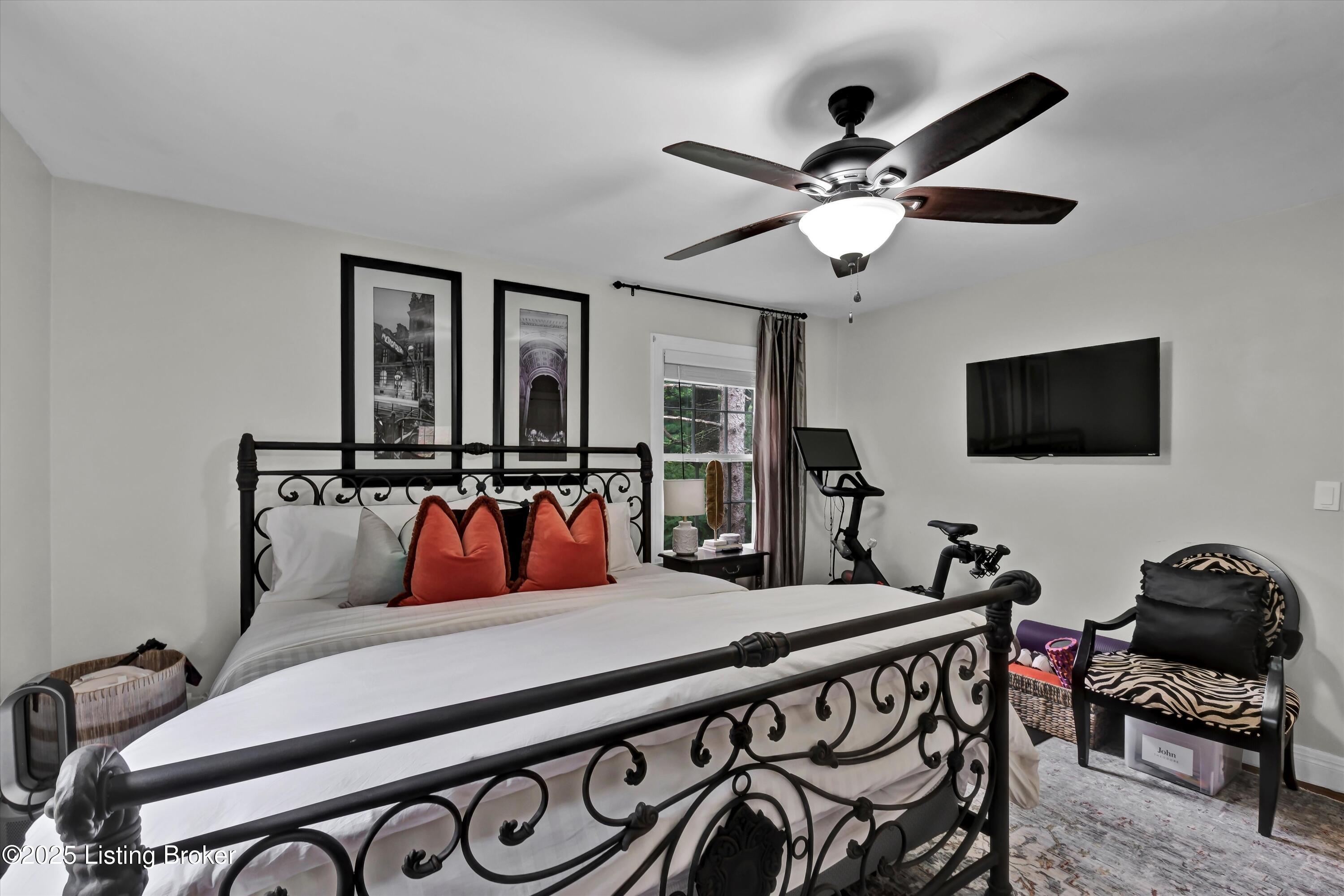 104 South Hampton Rd