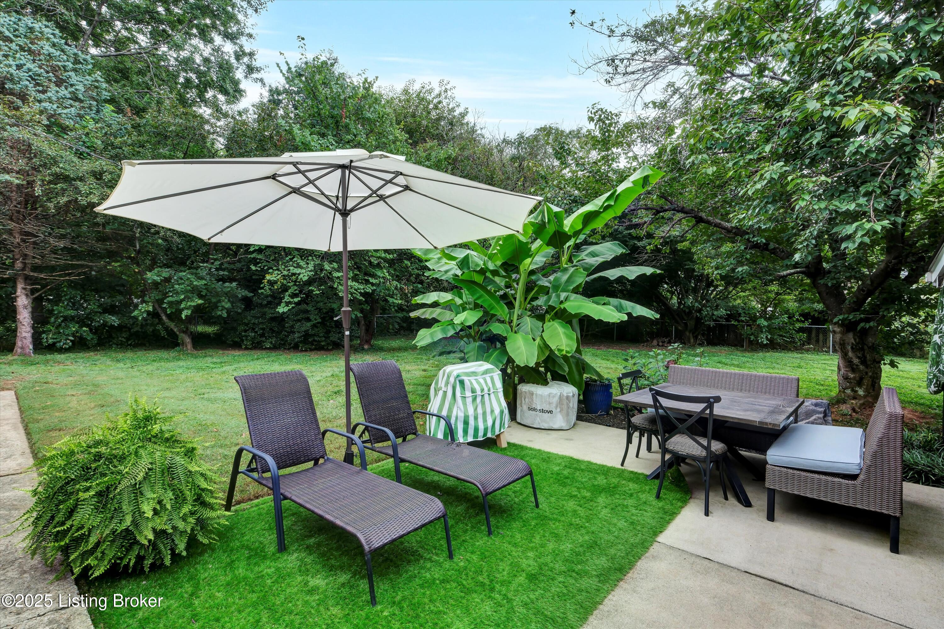 104 South Hampton Rd