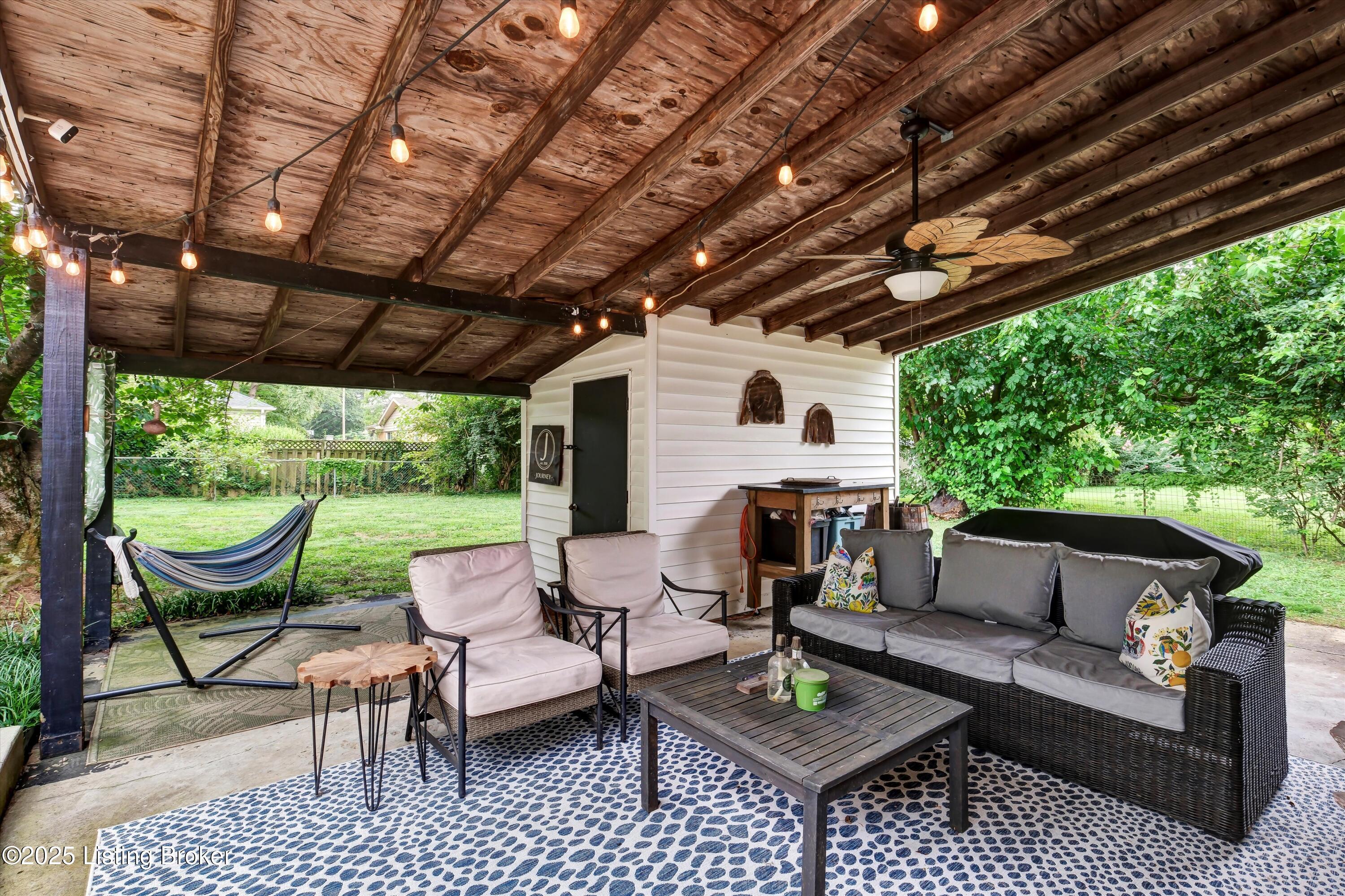 104 South Hampton Rd