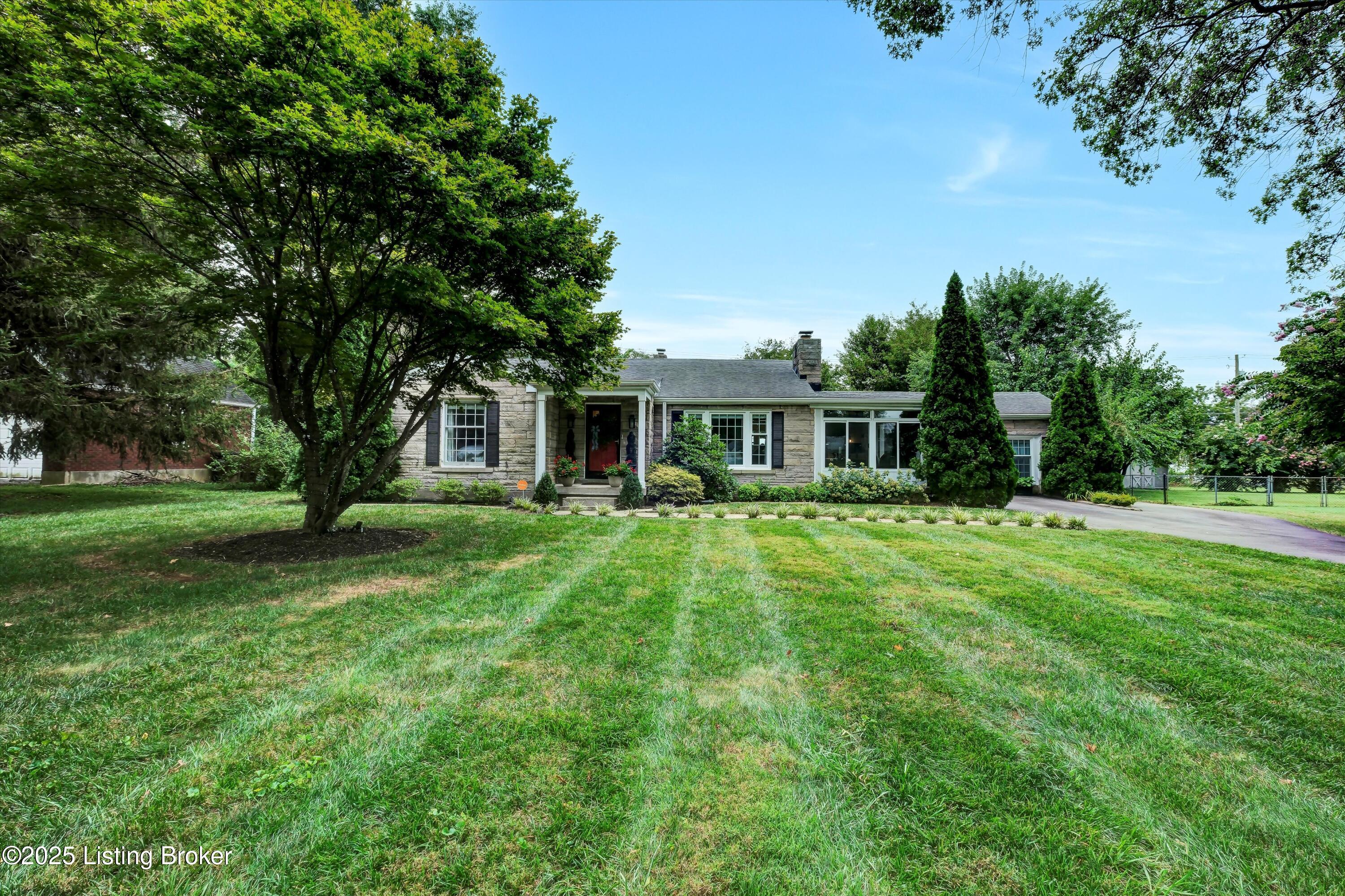 104 South Hampton Rd