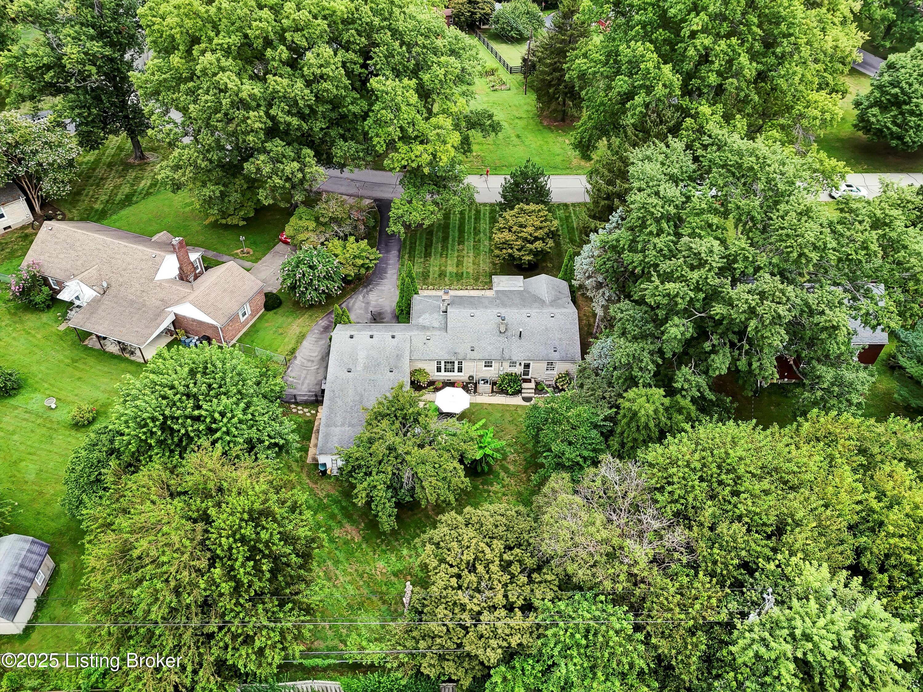 104 South Hampton Rd