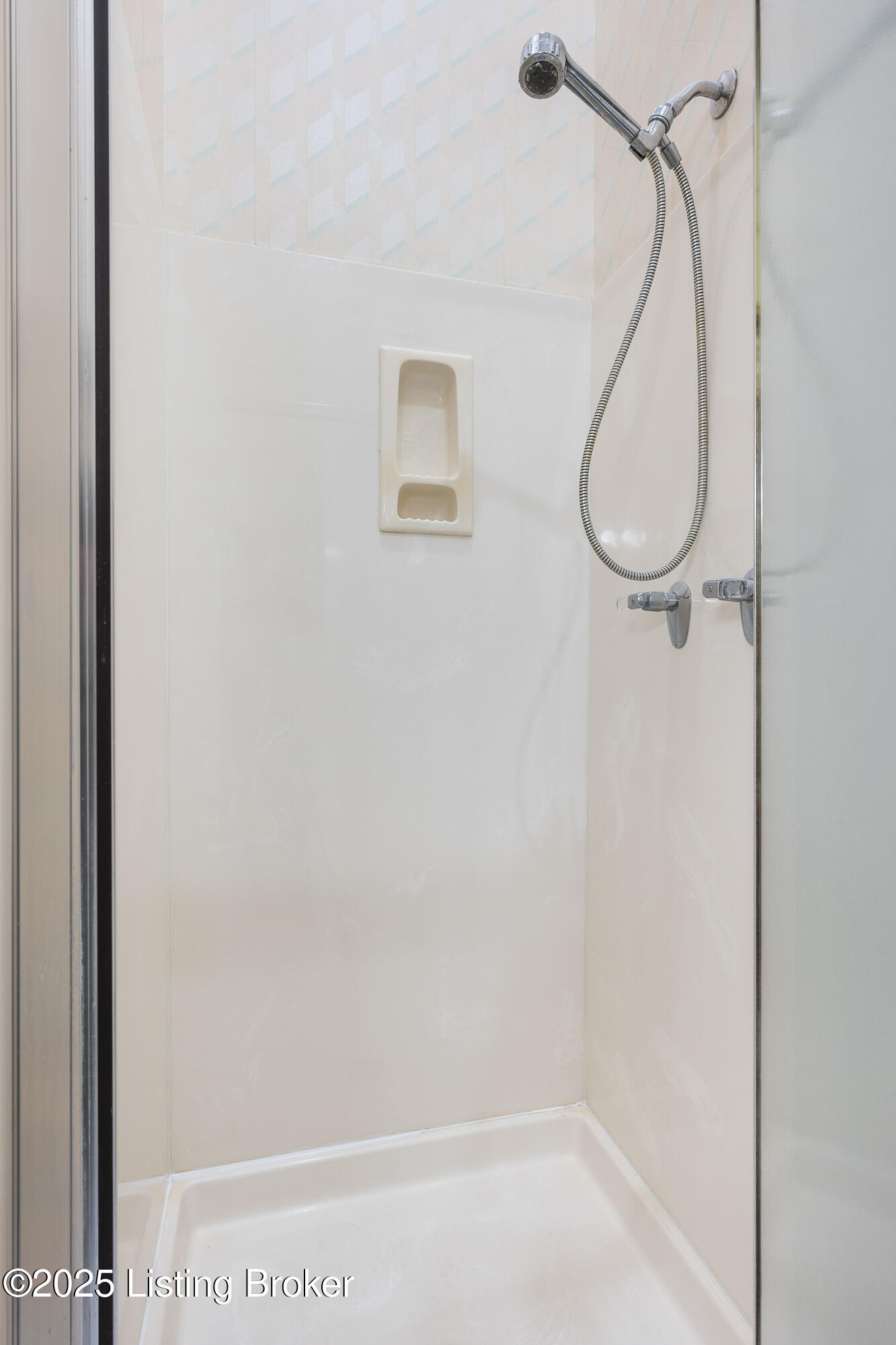 5002 Harrods Landing Dr