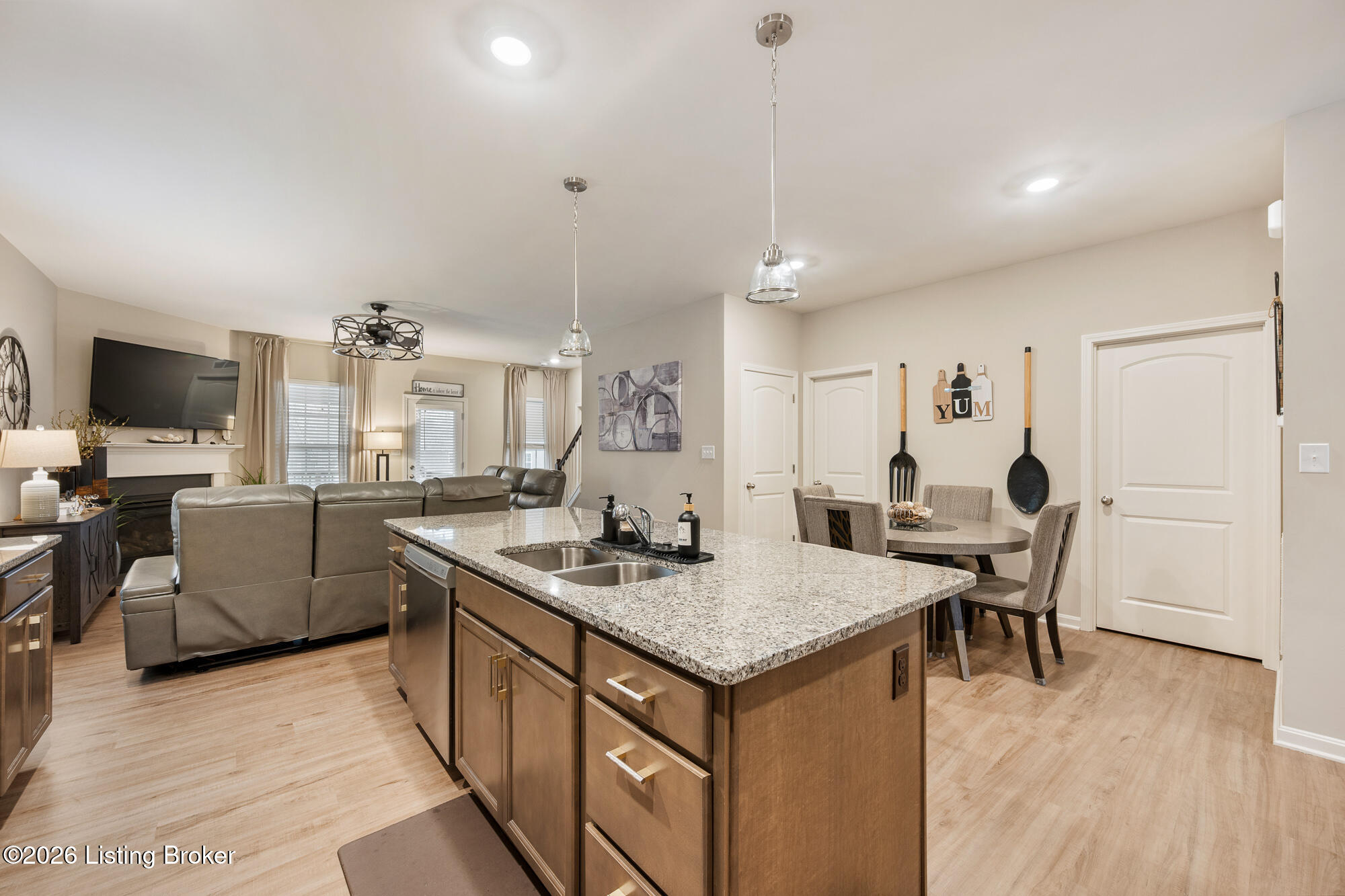 11922 Cascade Falls Trail