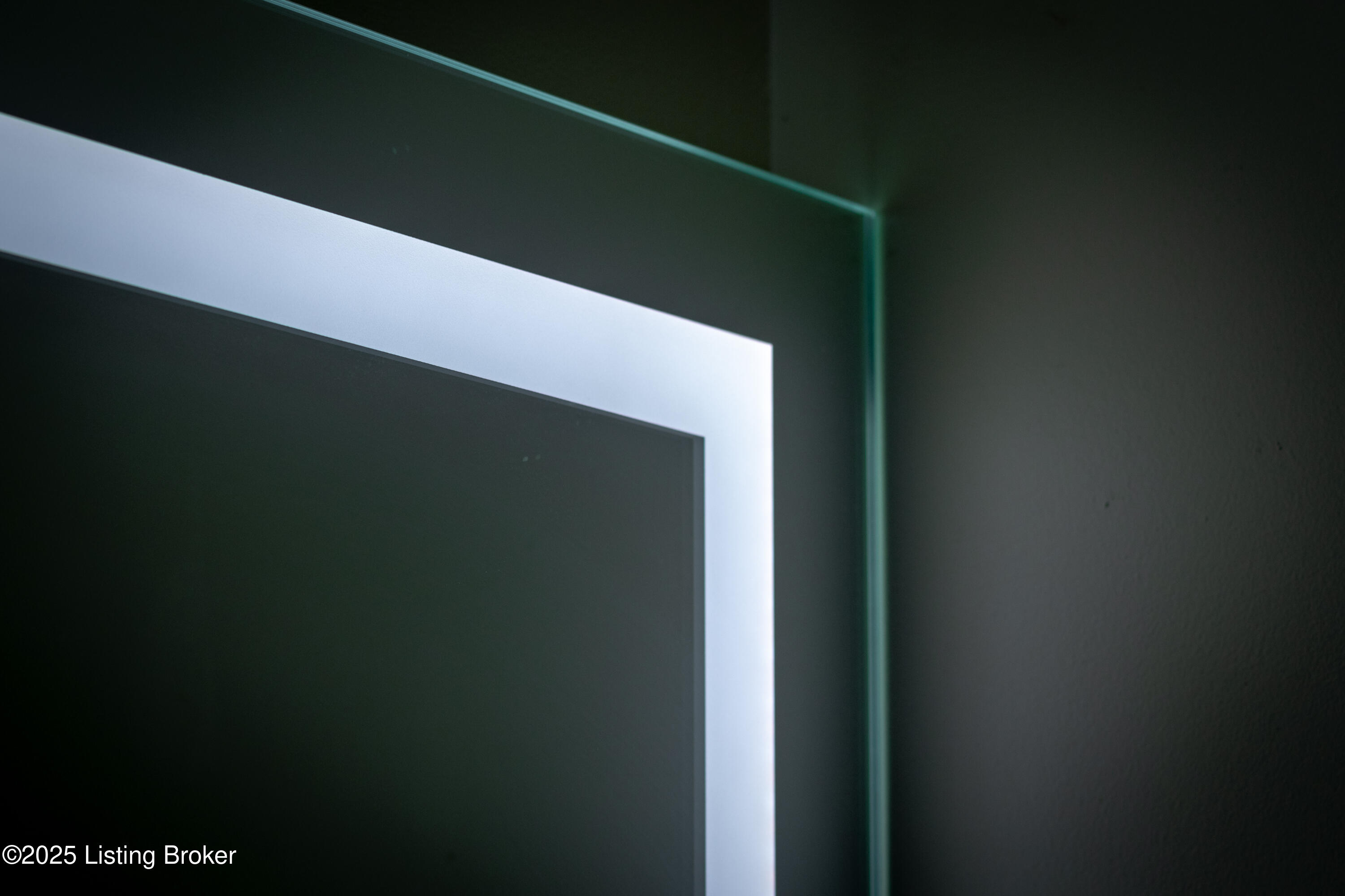 4901 Hunters Point Cir