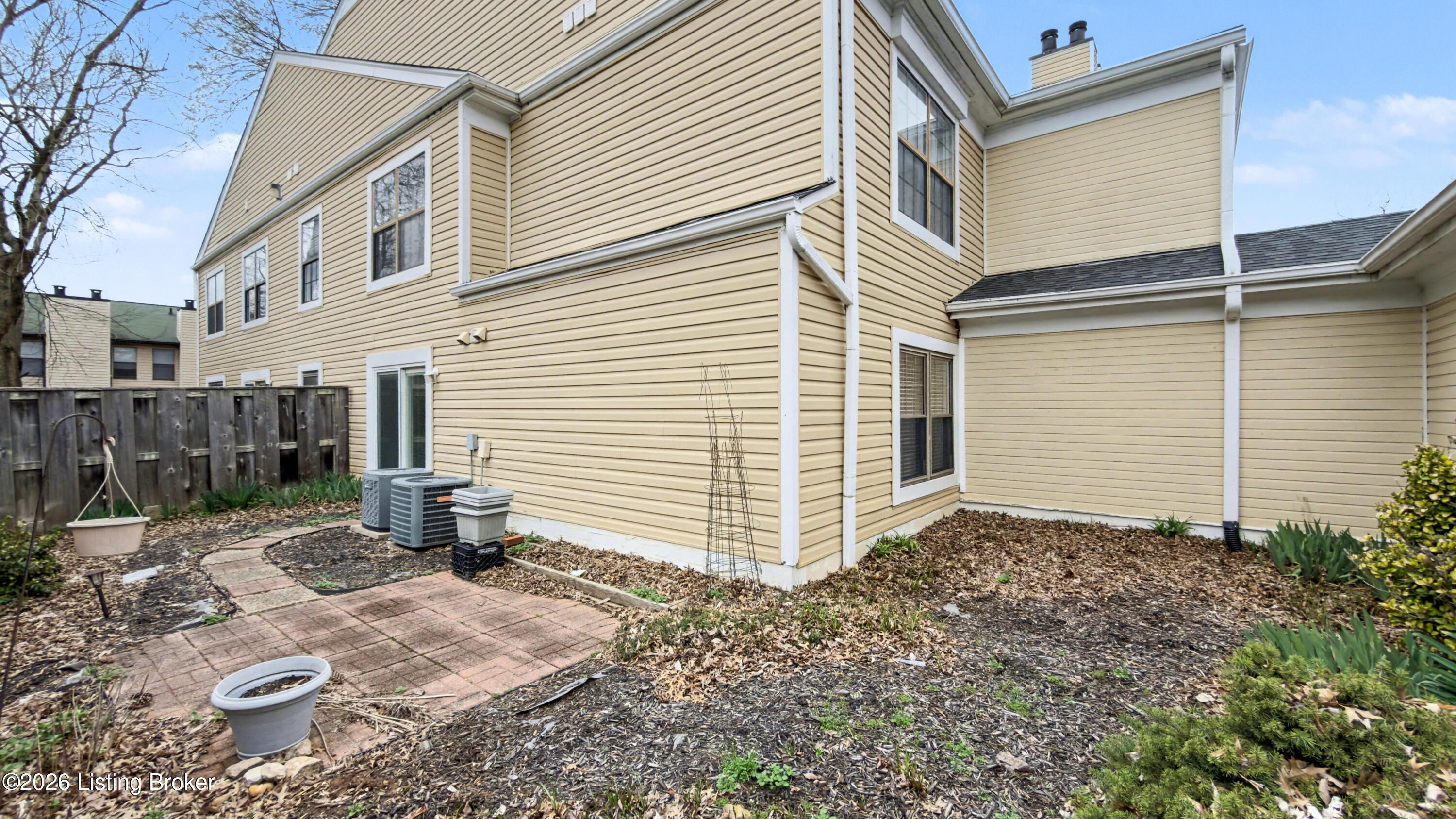 814 Washburn Ave APT 20