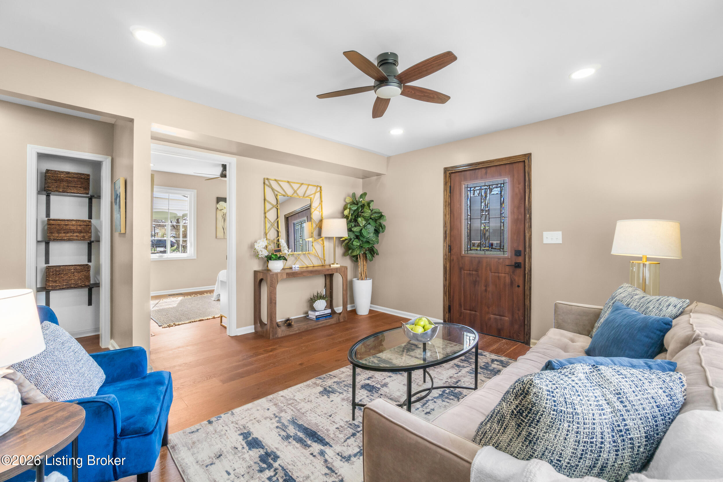 113 Colonial Dr