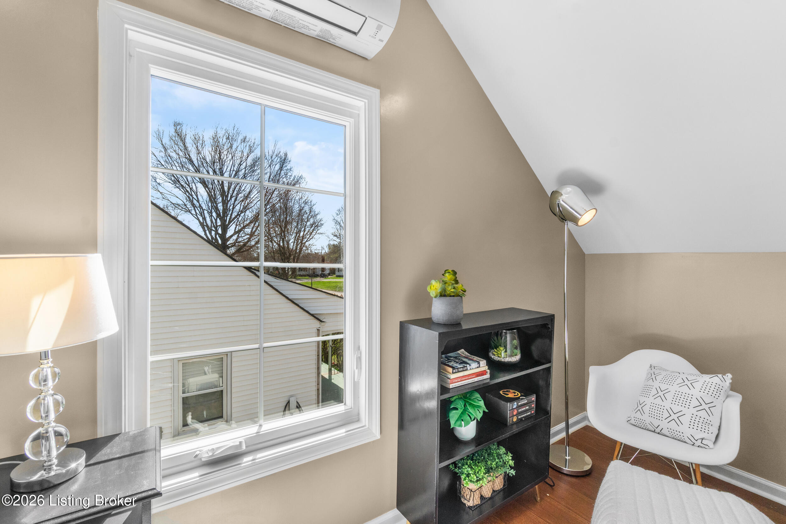 113 Colonial Dr