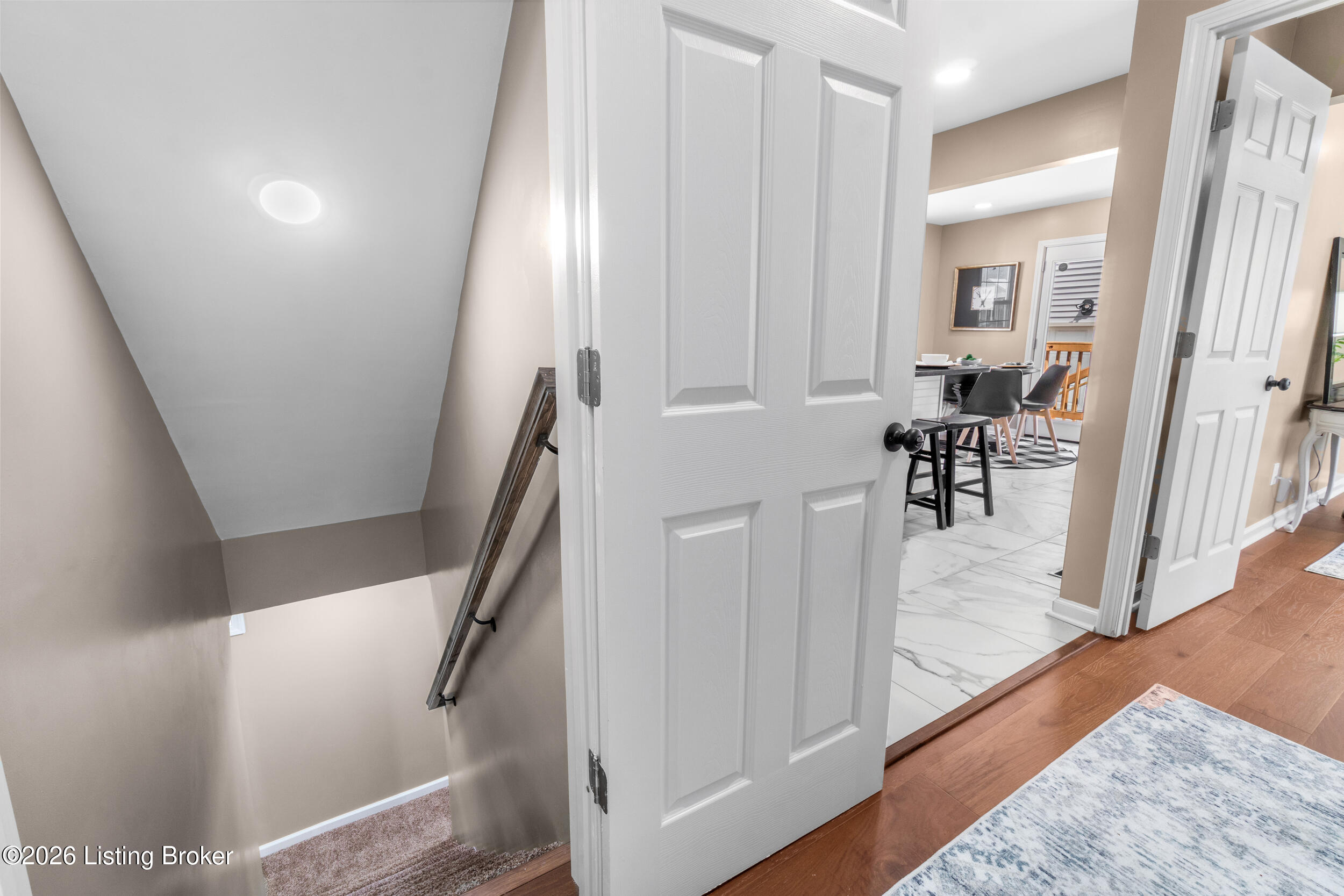 113 Colonial Dr