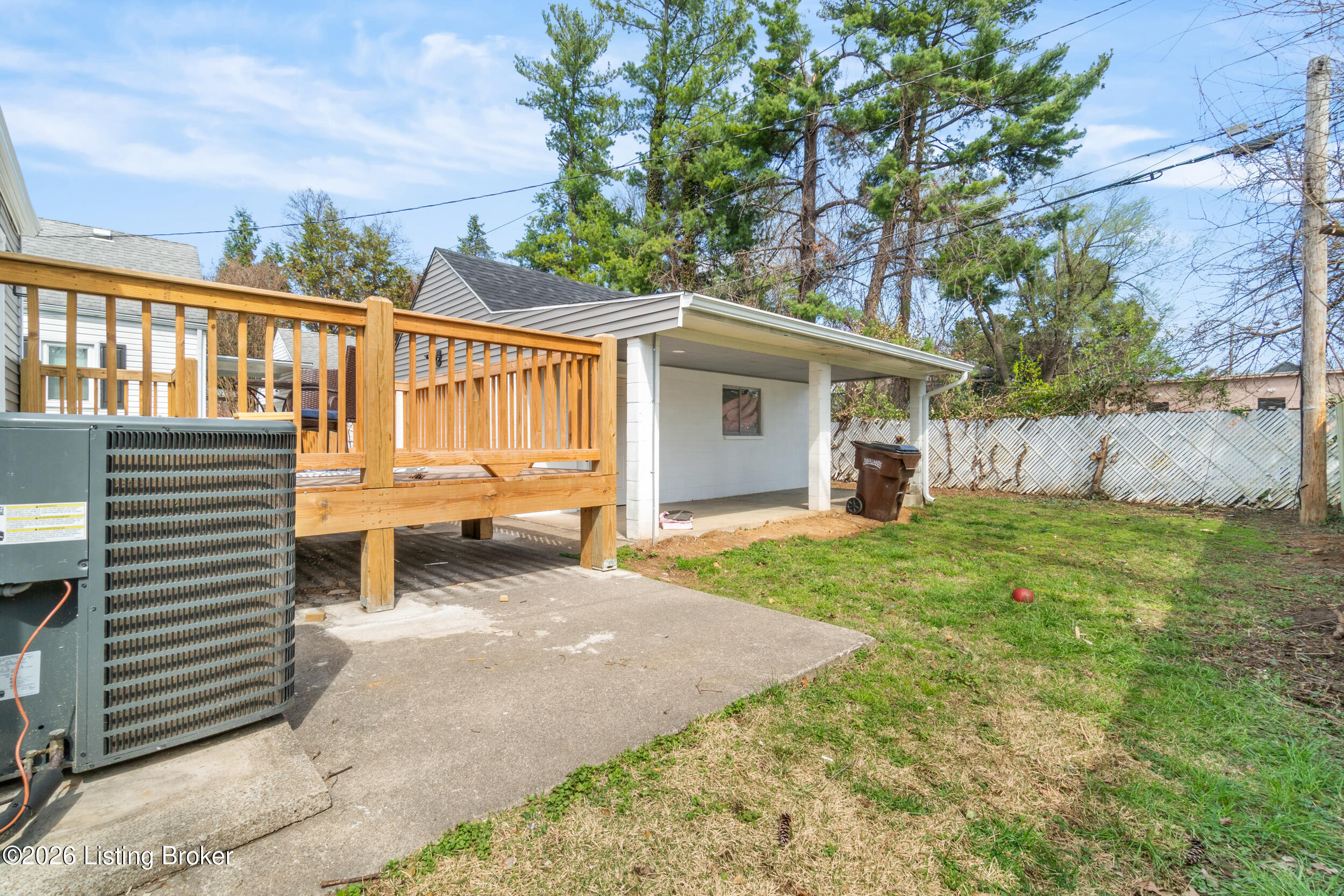 113 Colonial Dr