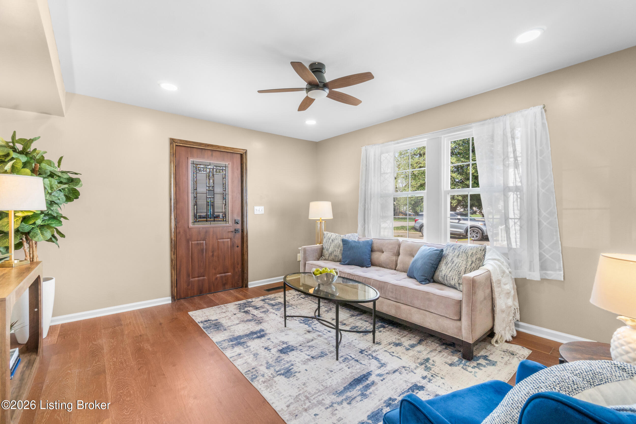 113 Colonial Dr