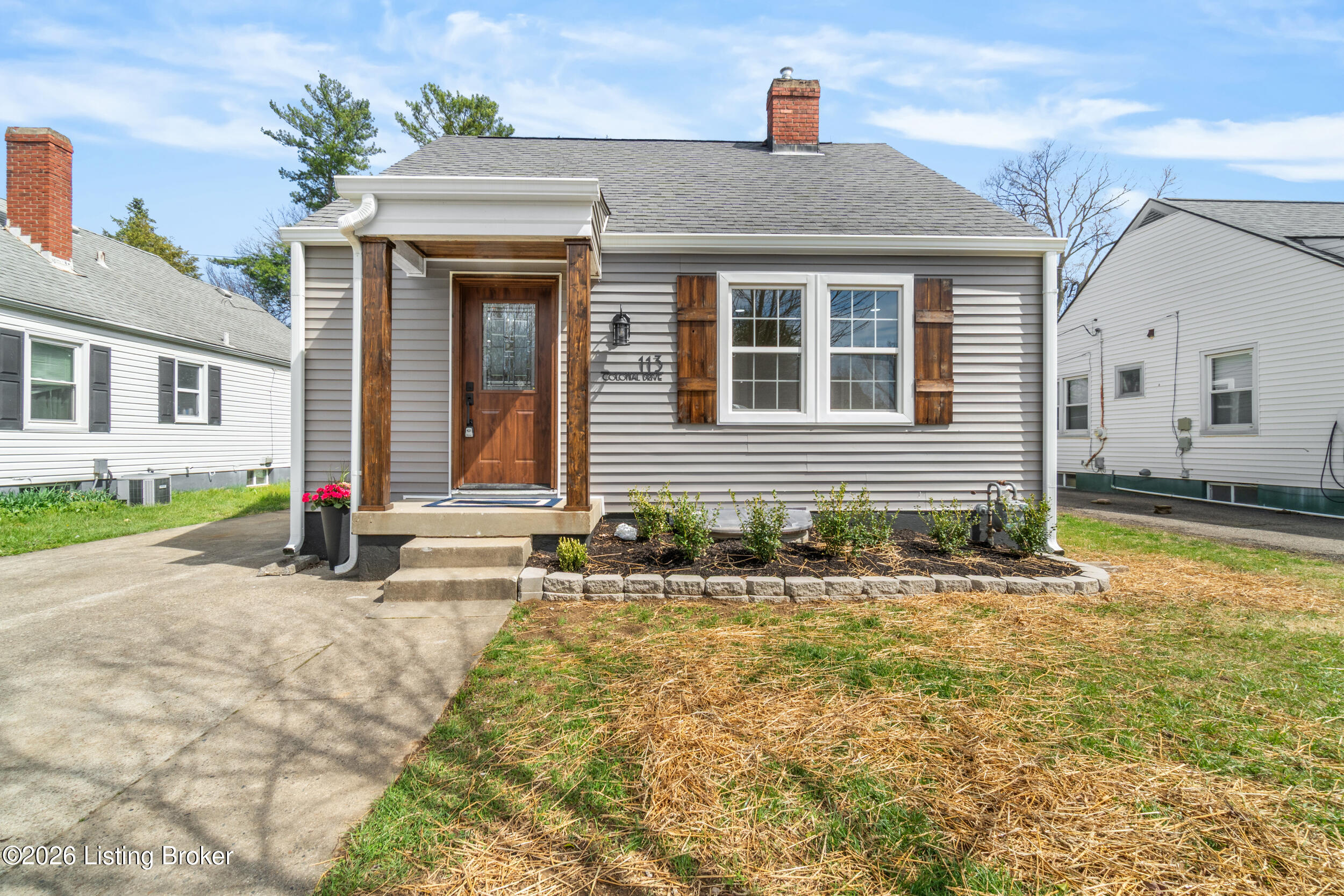 113 Colonial Dr