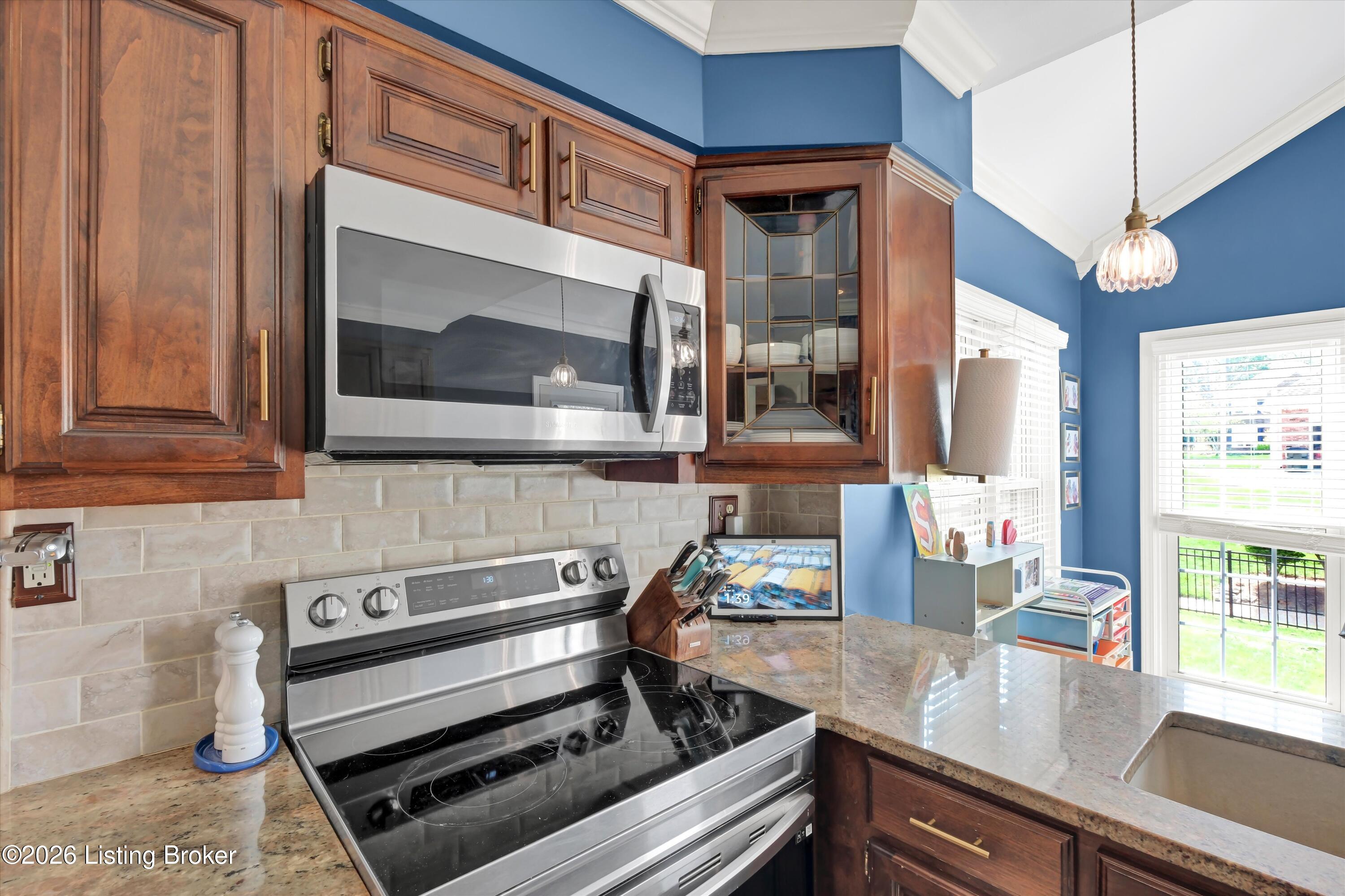 11002 Fox Moore Ct