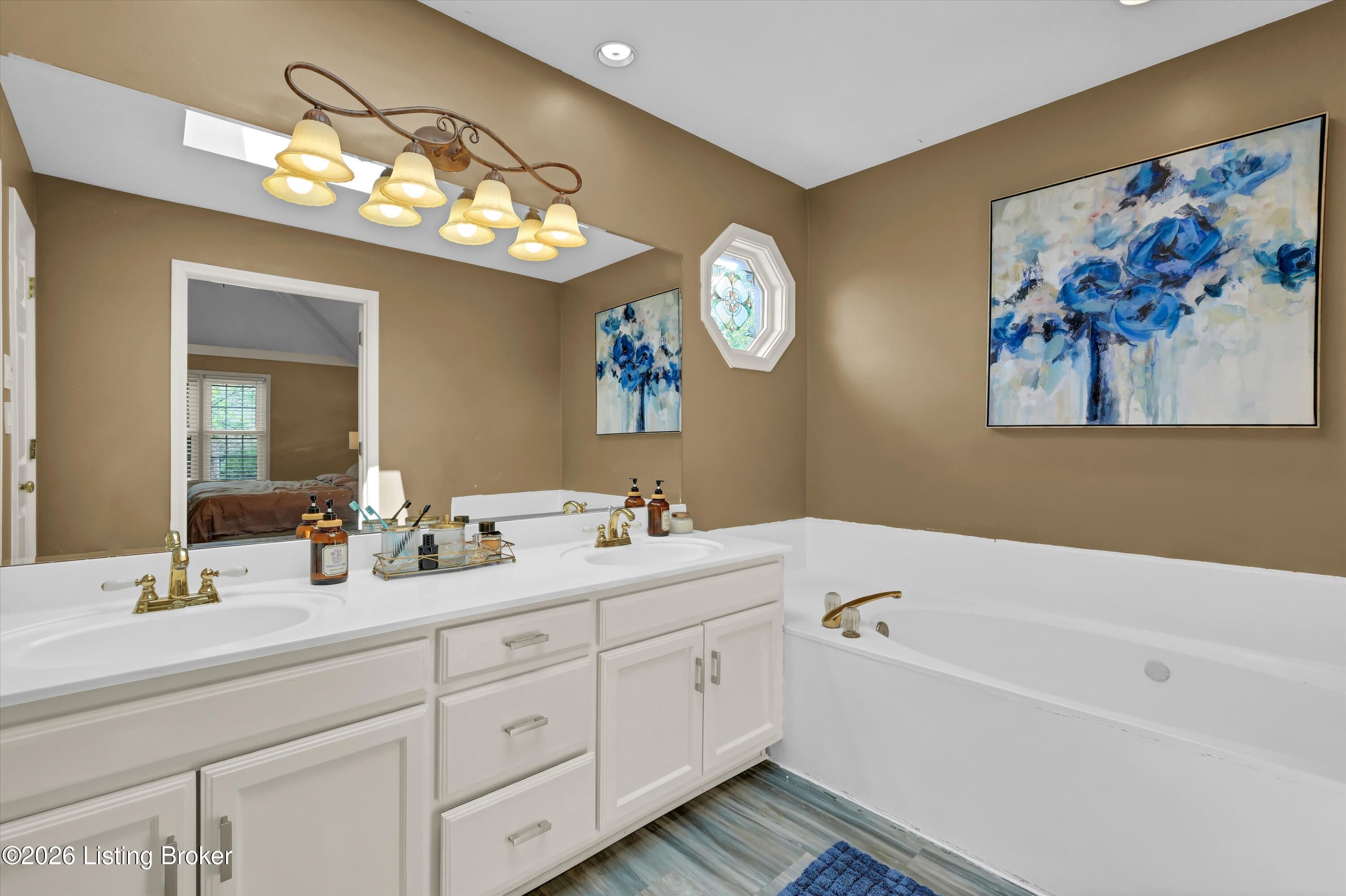 11002 Fox Moore Ct