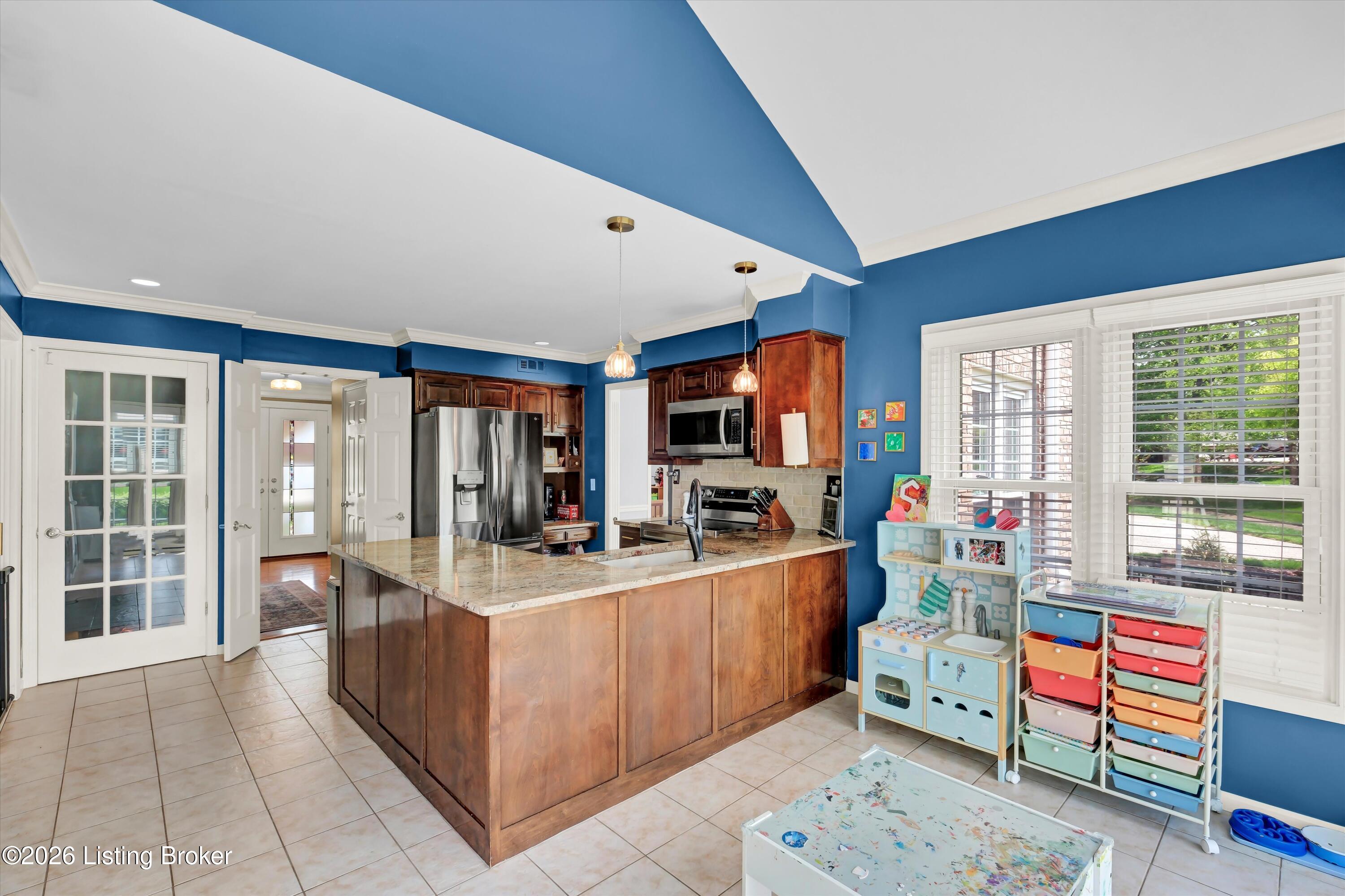 11002 Fox Moore Ct