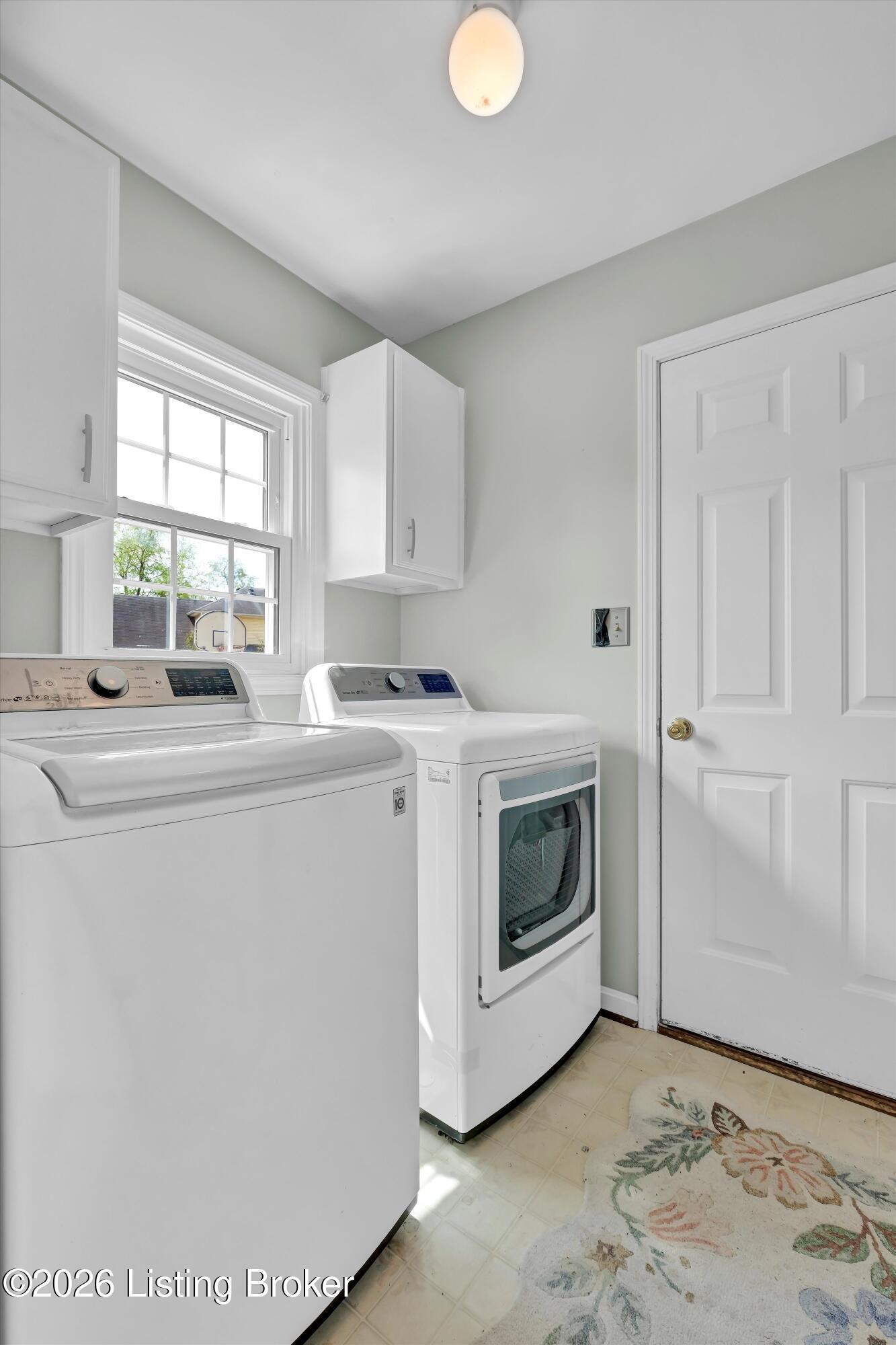 11002 Fox Moore Ct