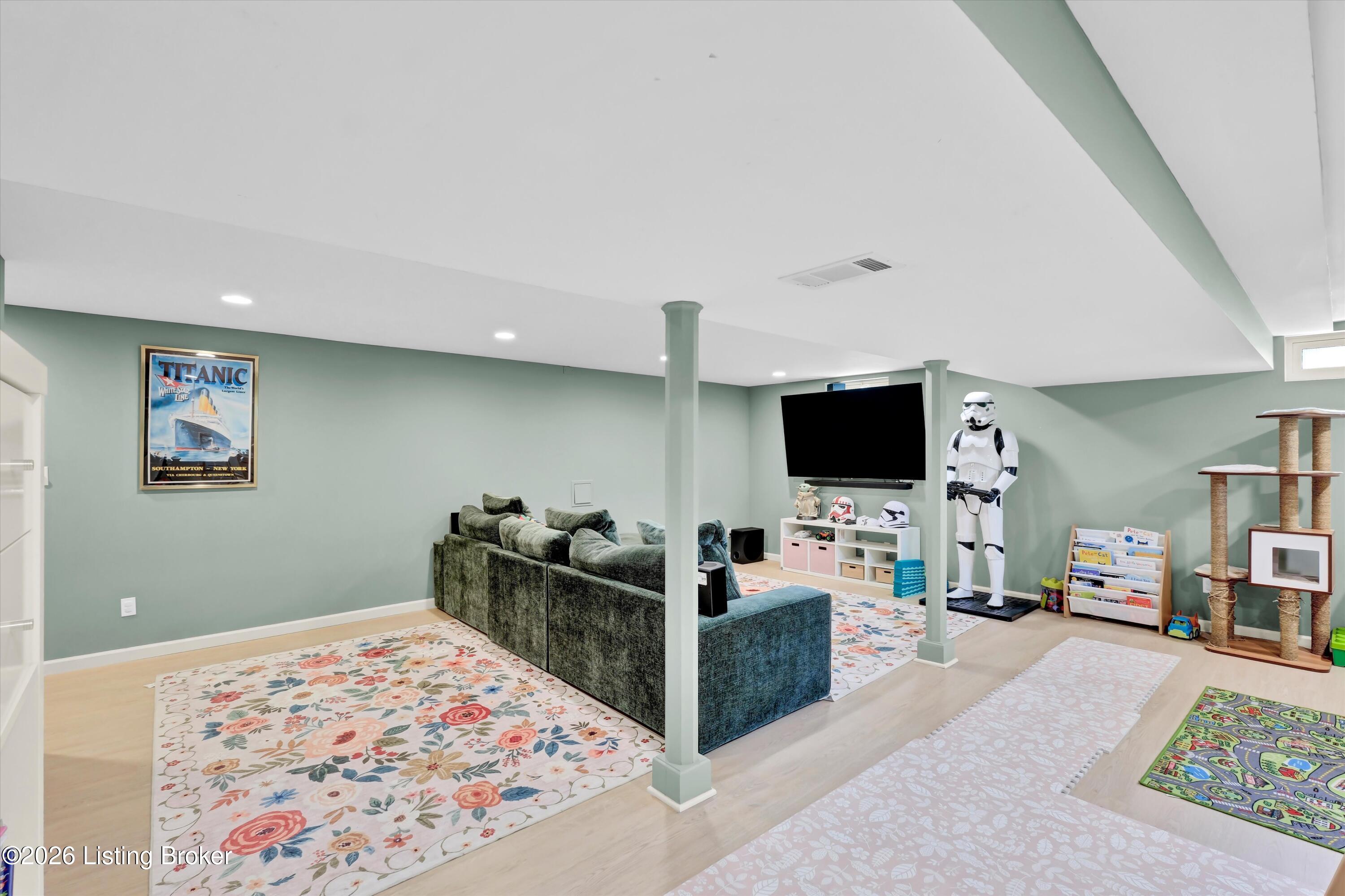 11002 Fox Moore Ct