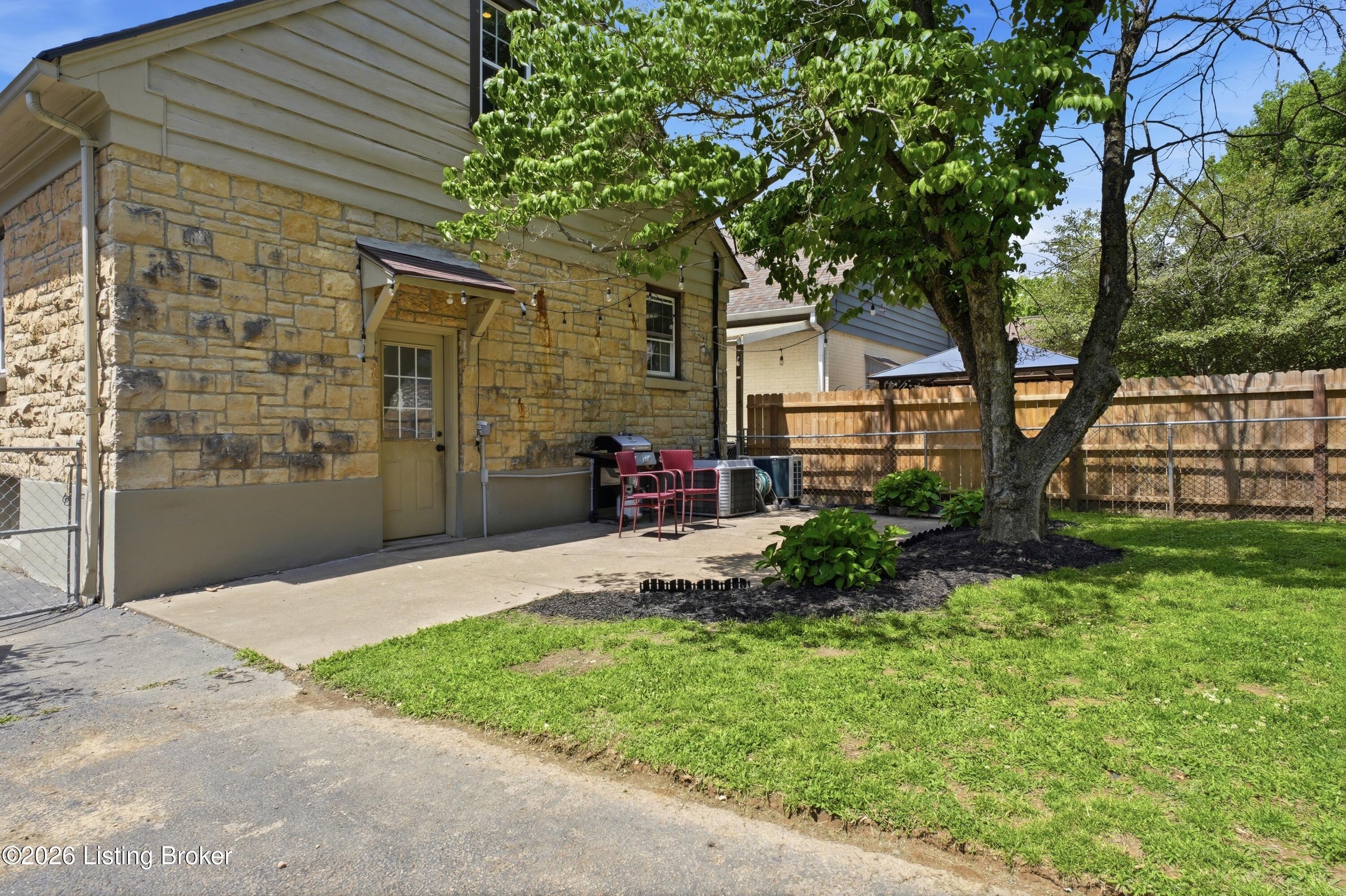 411 Mccready Ave